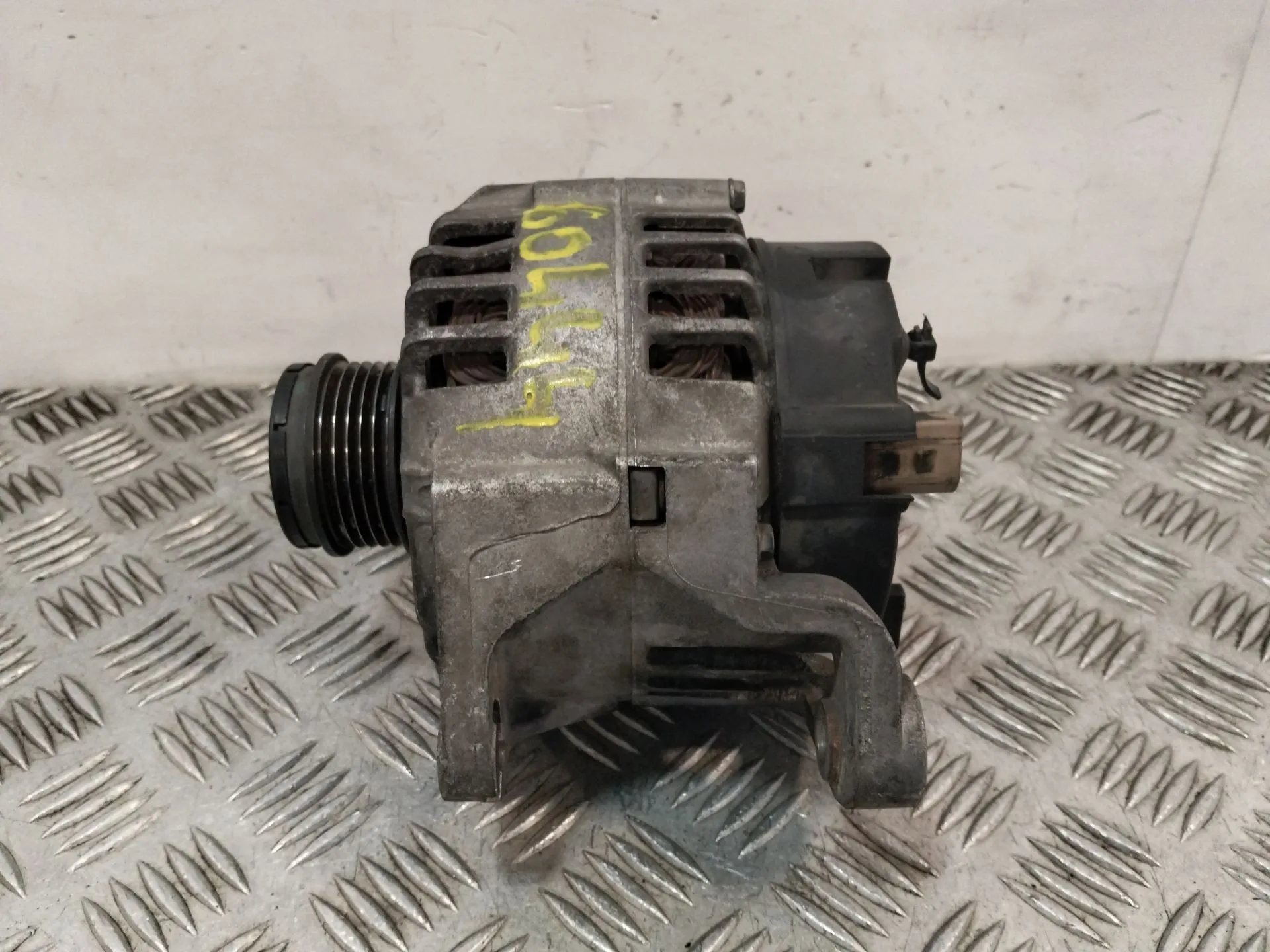 Alternador para Audi A6 C5 Avant (4B5, 4B6)