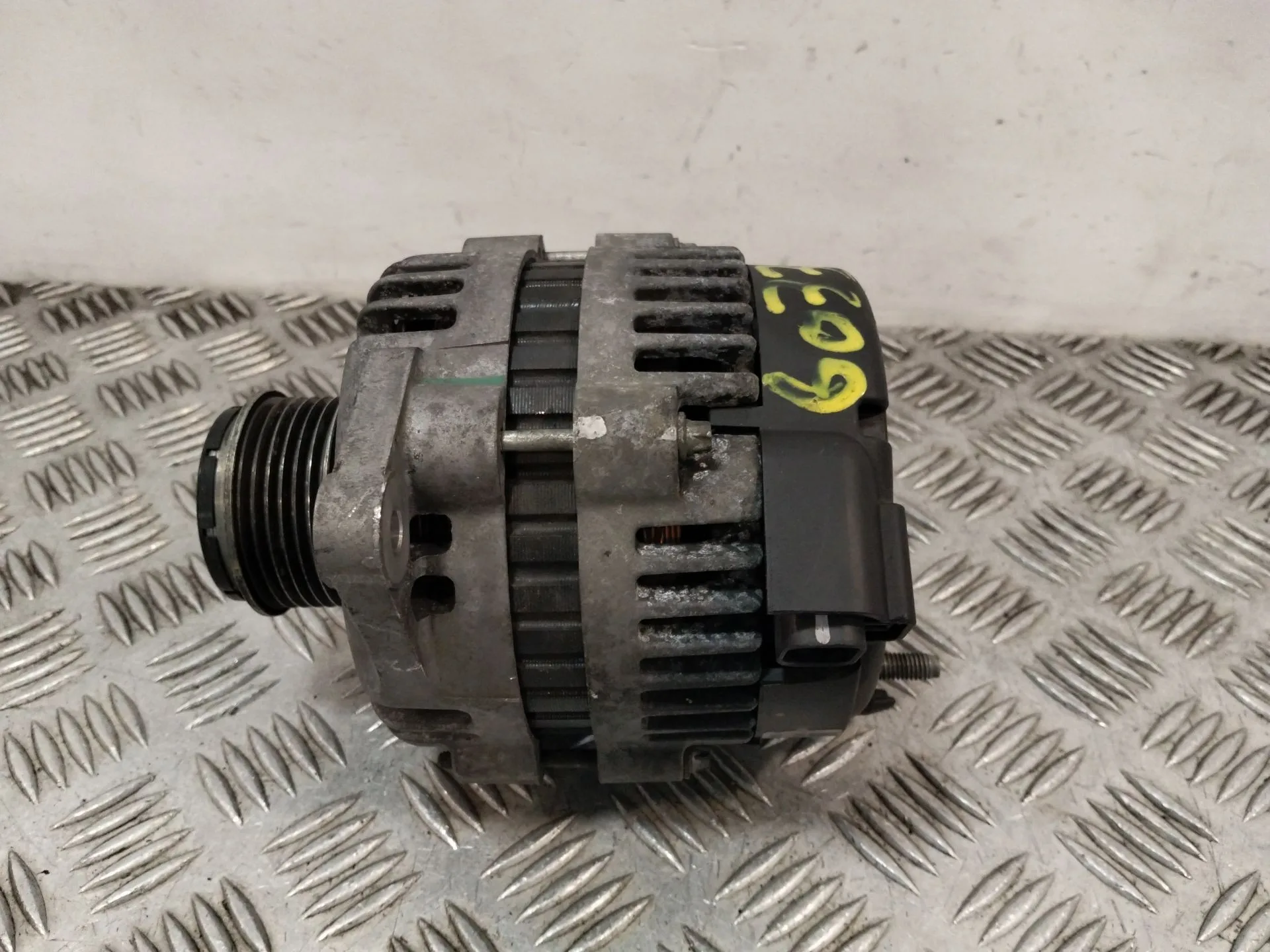 Alternador para Opel Astra H (A04)