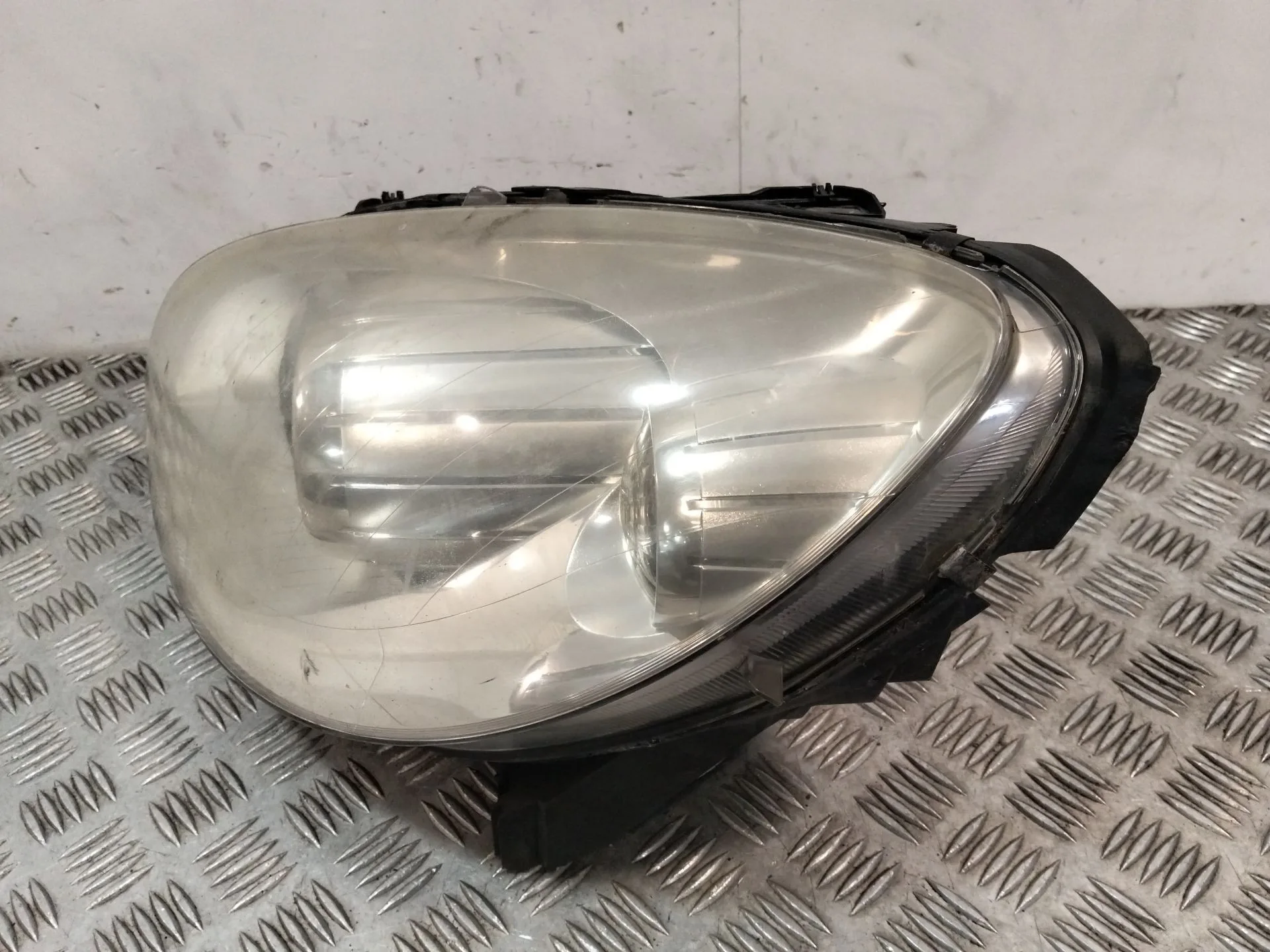 Faro Izquierdo para Mercedes-Benz Clase B Sports Tourer (W245)