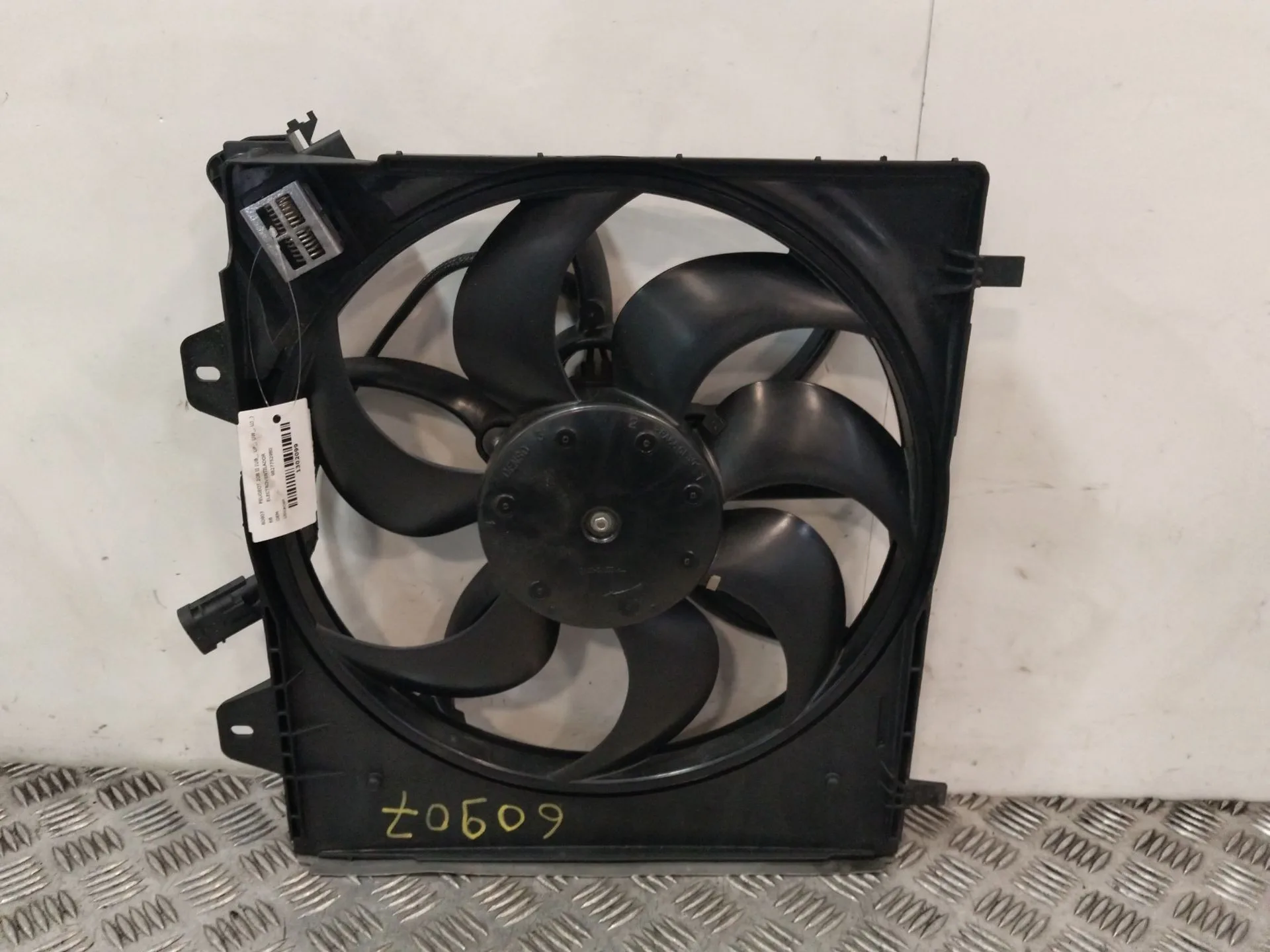 Electroventilador para Peugeot 208 Ii (Ub_, Up_, Uw_, Uj_)