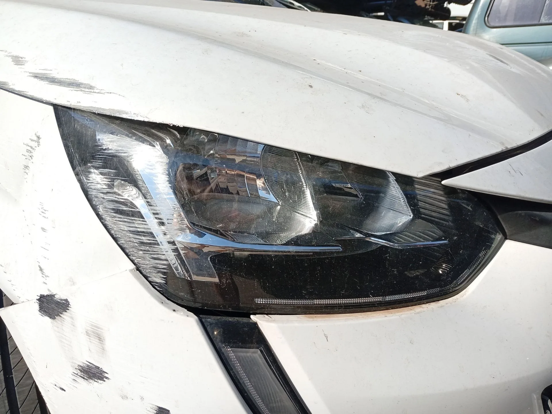 Faro Derecho para Peugeot 208 Ii (Ub_, Up_, Uw_, Uj_)