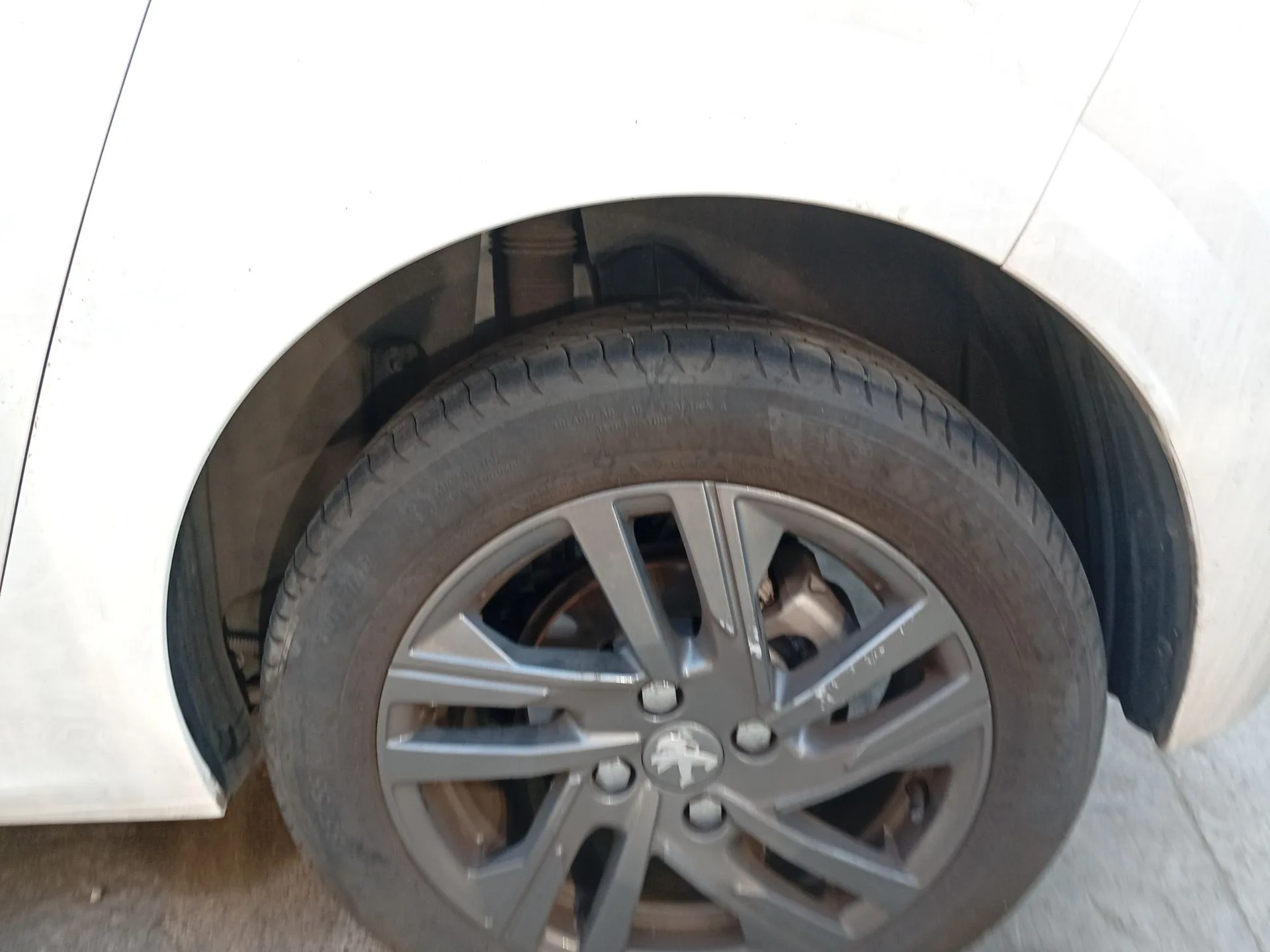 Paso De Rueda Trasero Izquierdo para Peugeot 208 Ii (Ub_, Up_, Uw_, Uj_)