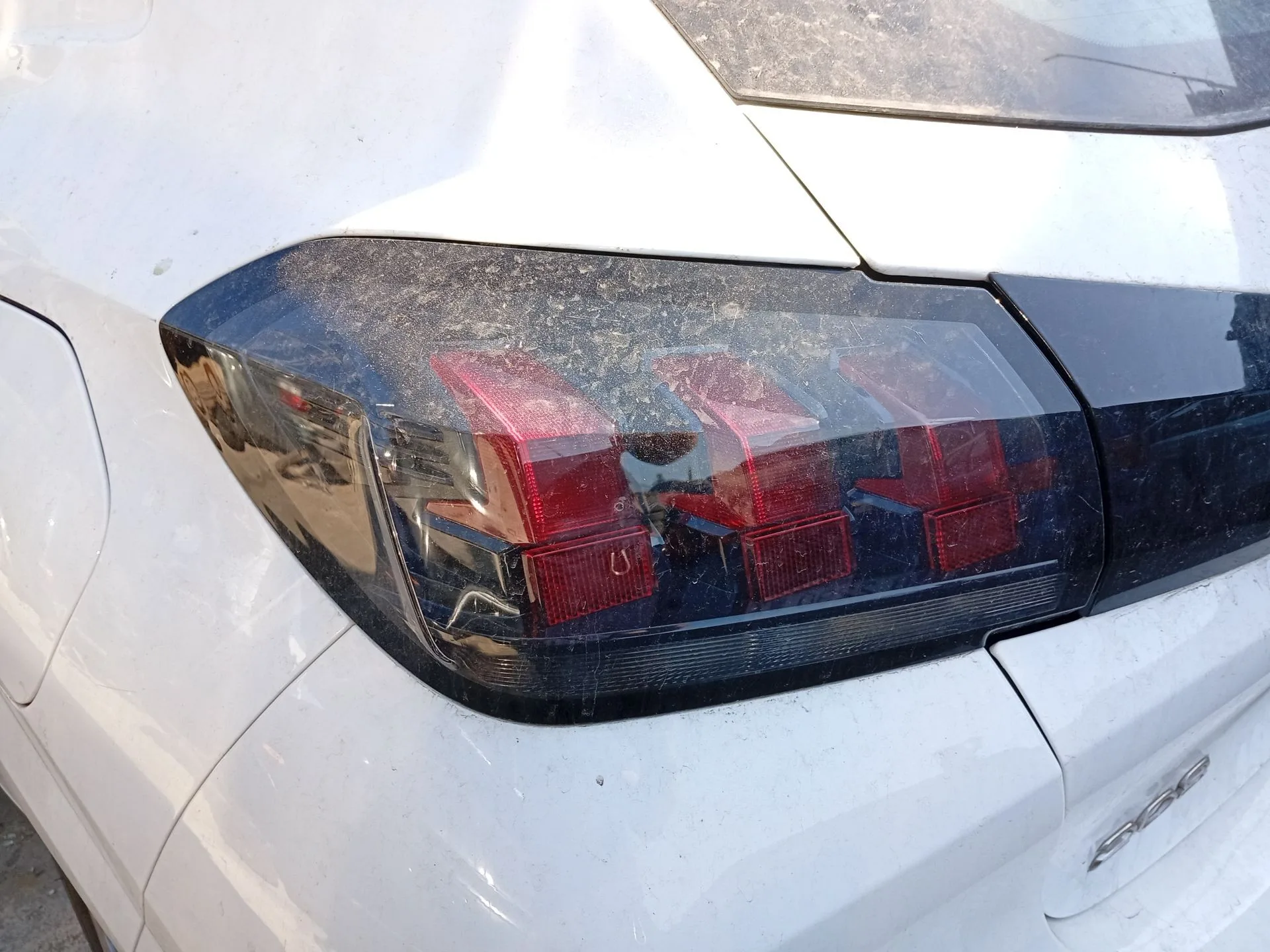 Piloto Trasero Izquierdo para Peugeot 208 Ii (Ub_, Up_, Uw_, Uj_)