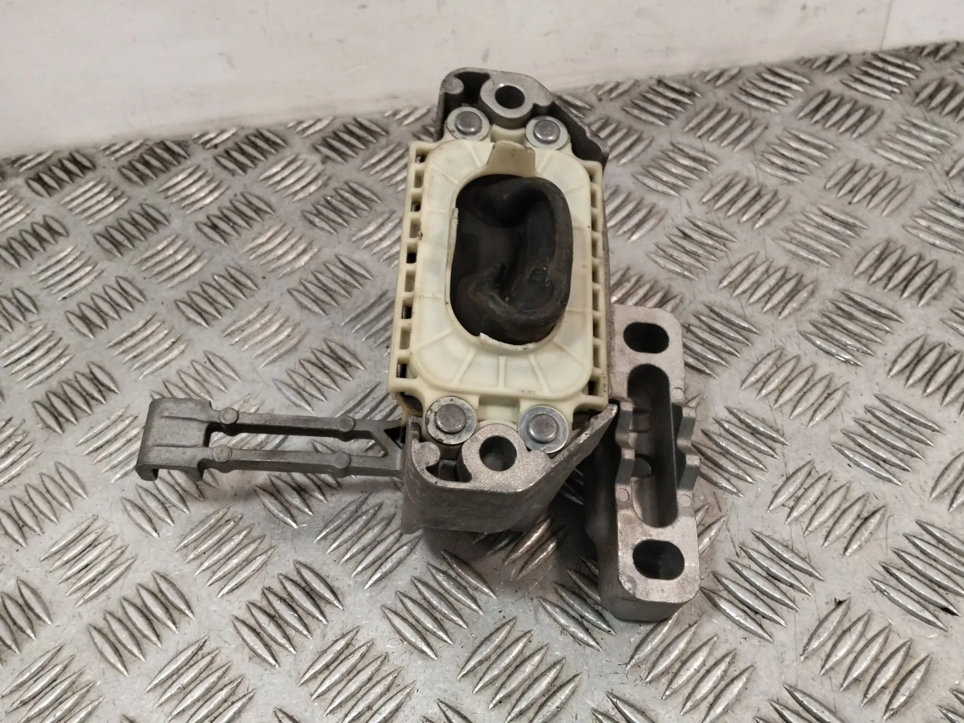 Soporte Motor para Seat Ibiza (Kj1)
