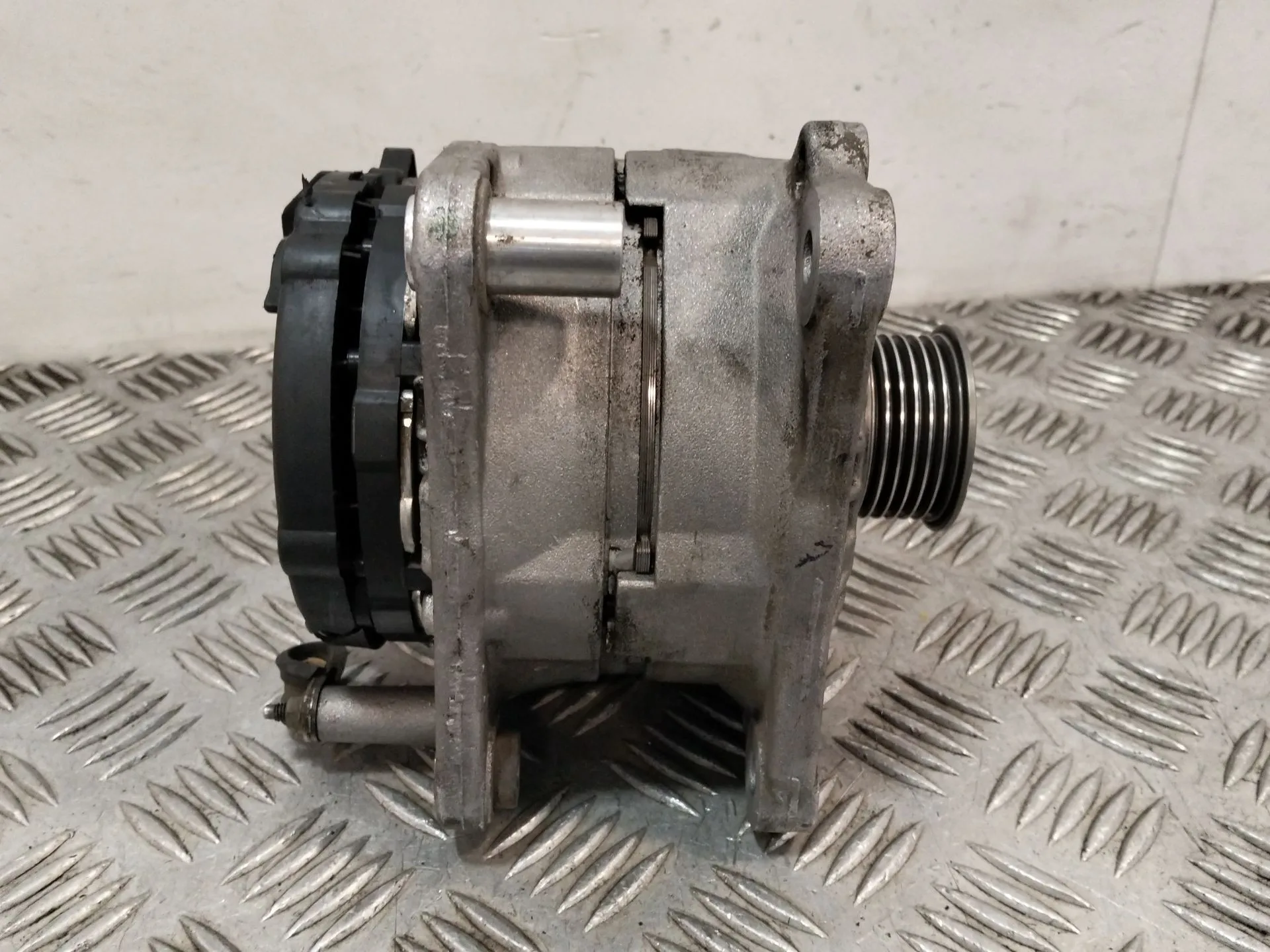 Alternador para Volkswagen Golf V (1K1)
