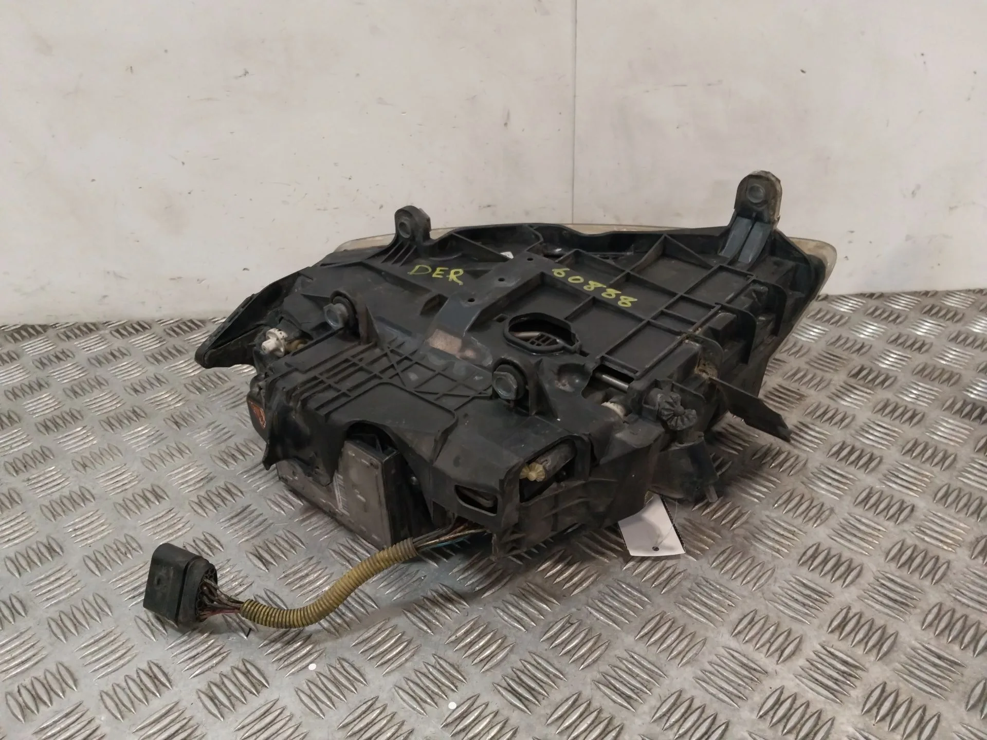 Faro Derecho para Volkswagen Touareg (7La, 7L6, 7L7)
