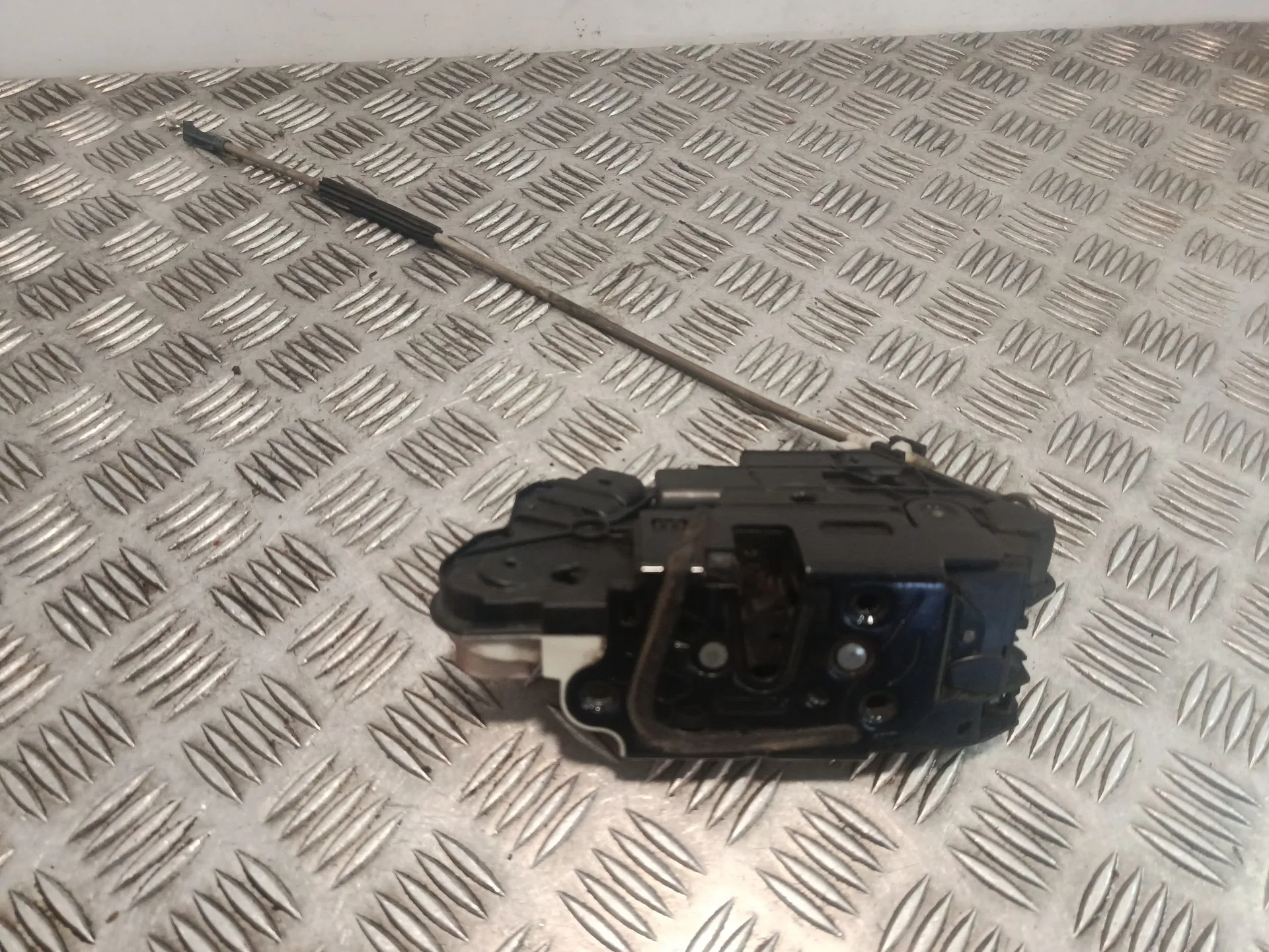 Cerradura Puerta Delantera Izquierda para Seat Ibiza Iv Sc (6J1, 6P5)