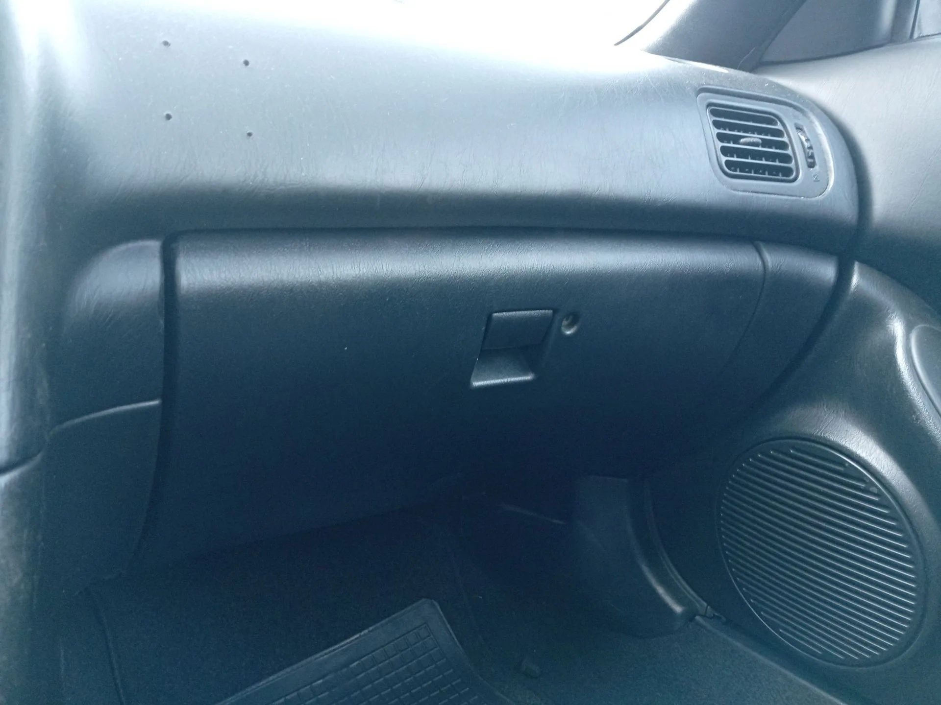 Guantera para Toyota Celica Coupe (_T20_)