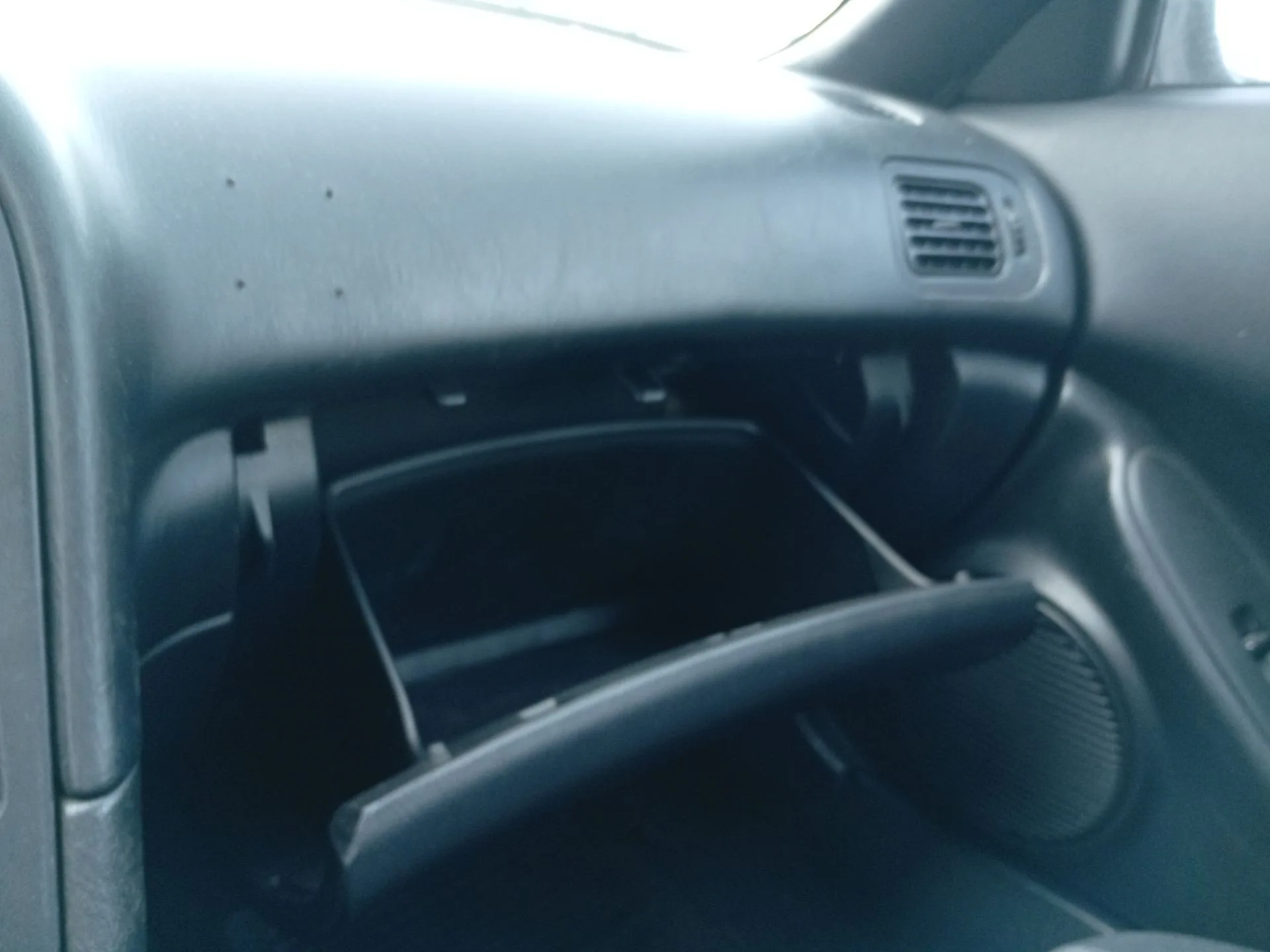 Guantera para Toyota Celica Coupe (_T20_)
