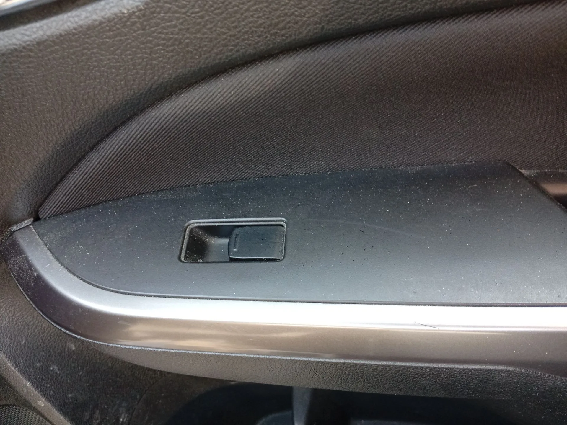 Mando Elevalunas Delantero Derecho para Suzuki Vitara (Ly)