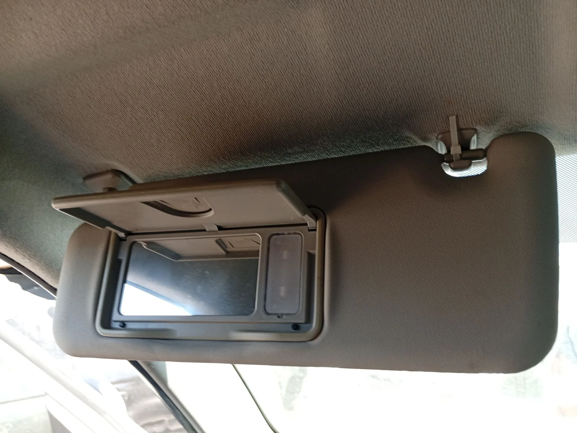 Parasol Izquierdo para Suzuki Vitara (Ly)
