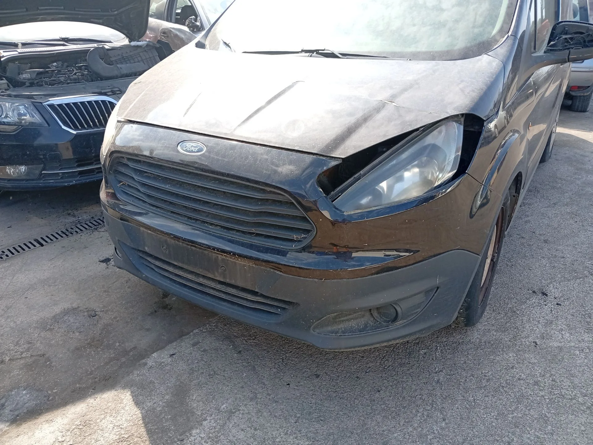 Paragolpes Delantero para Ford Transit Courier B460 Furgoneta/Monovolumen