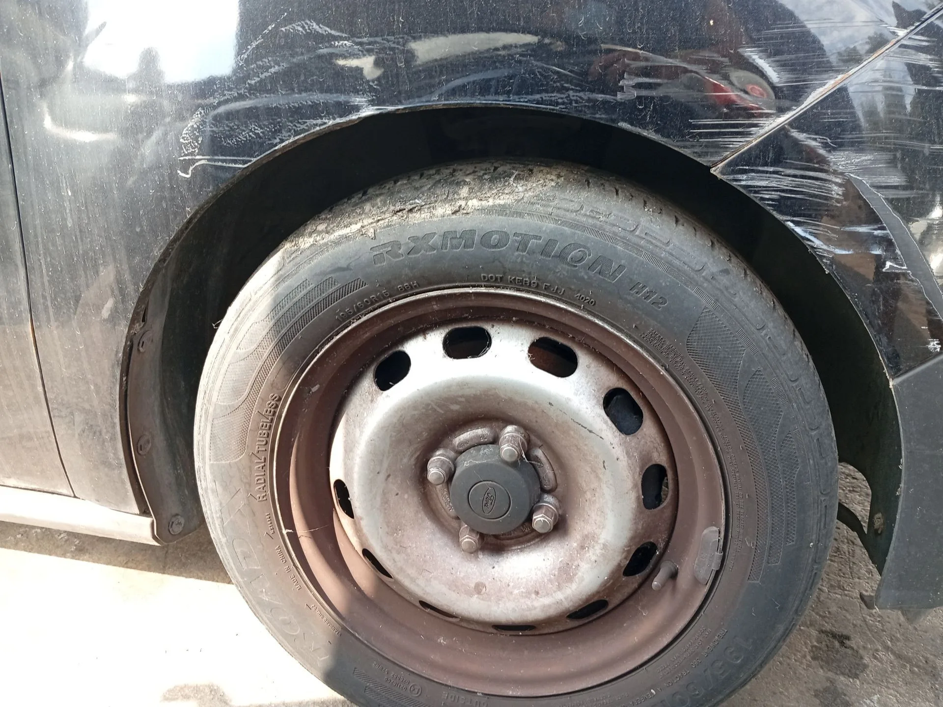 Paso De Rueda Delantero Derecho para Ford Transit Courier B460 Furgoneta/Monovolumen