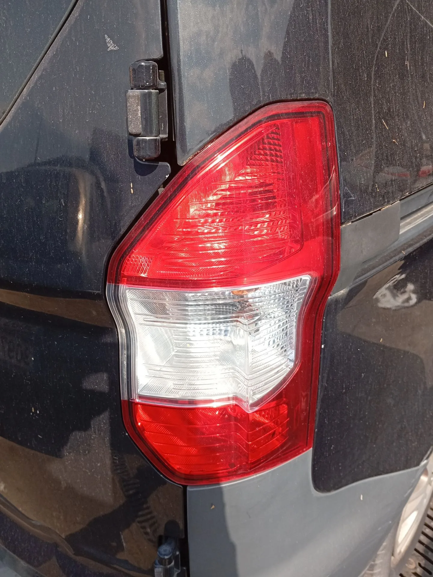 Piloto Trasero Derecho para Ford Transit Courier B460 Furgoneta/Monovolumen