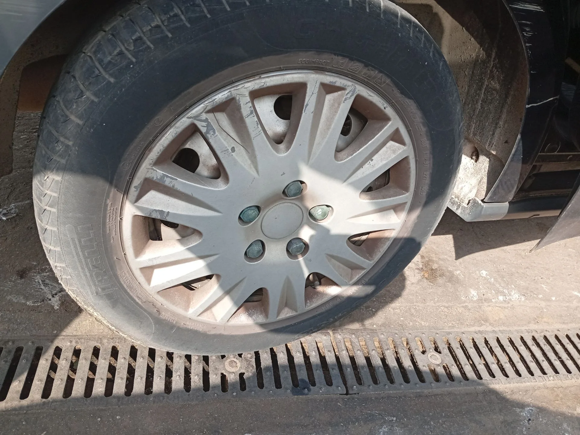 Pinza Freno Trasera Derecha para Ford Transit Courier B460 Furgoneta/Monovolumen