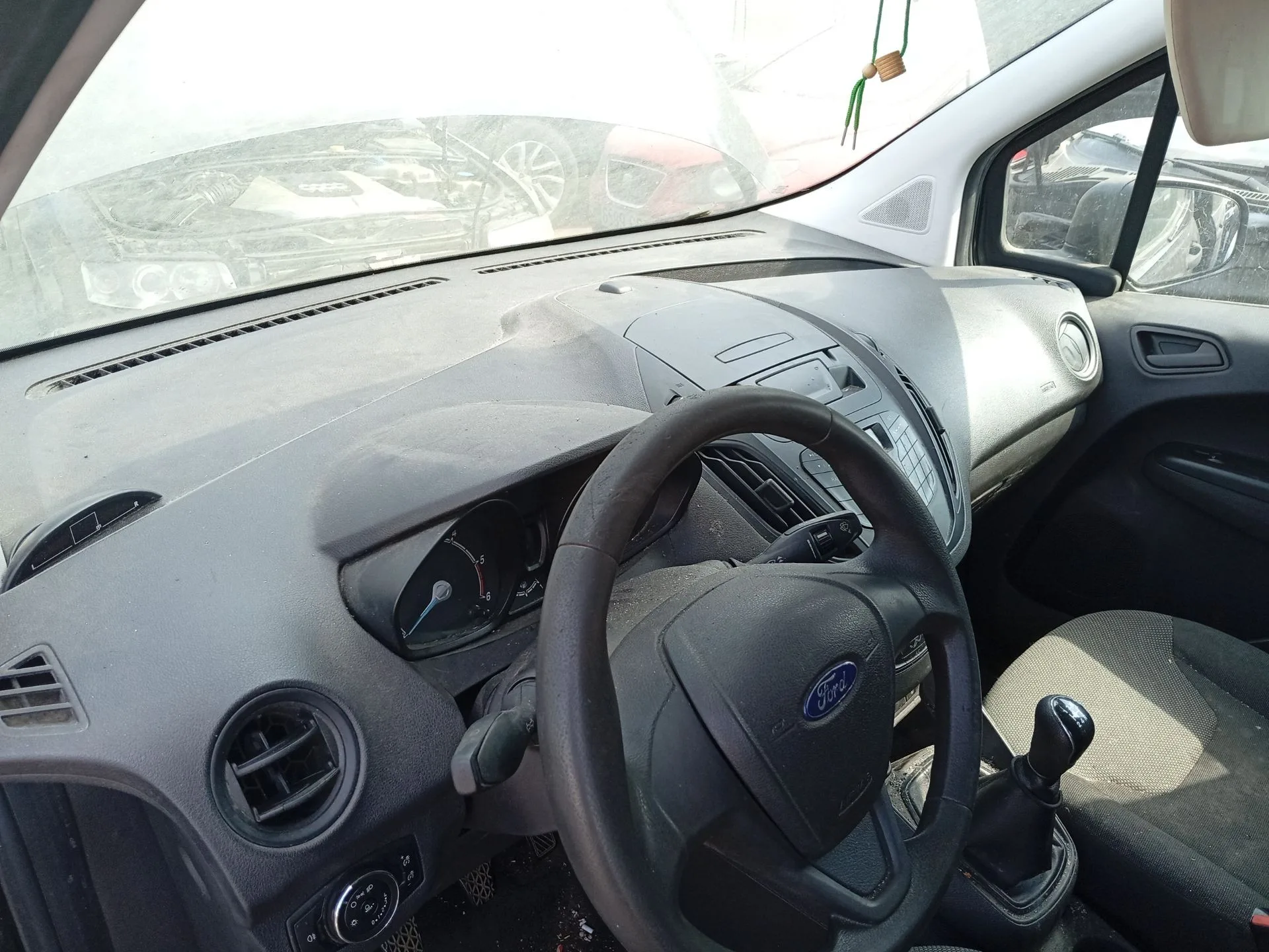 Salpicadero para Ford Transit Courier B460 Furgoneta/Monovolumen