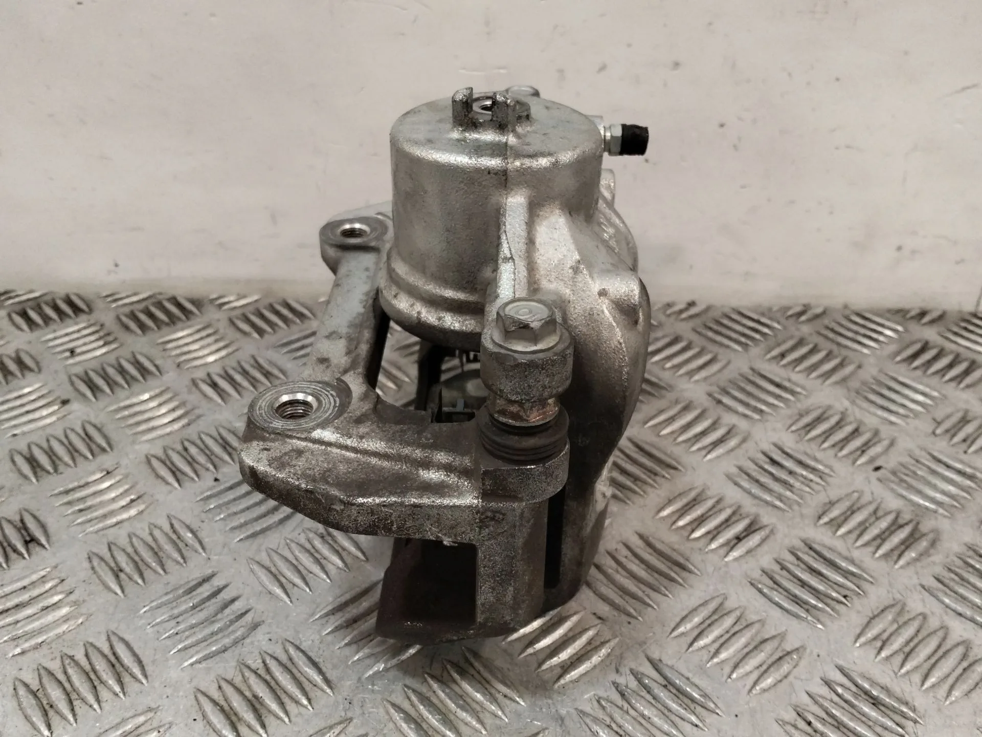 Pinza Freno Delantera Izquierda para Kia Xceed (Cd)