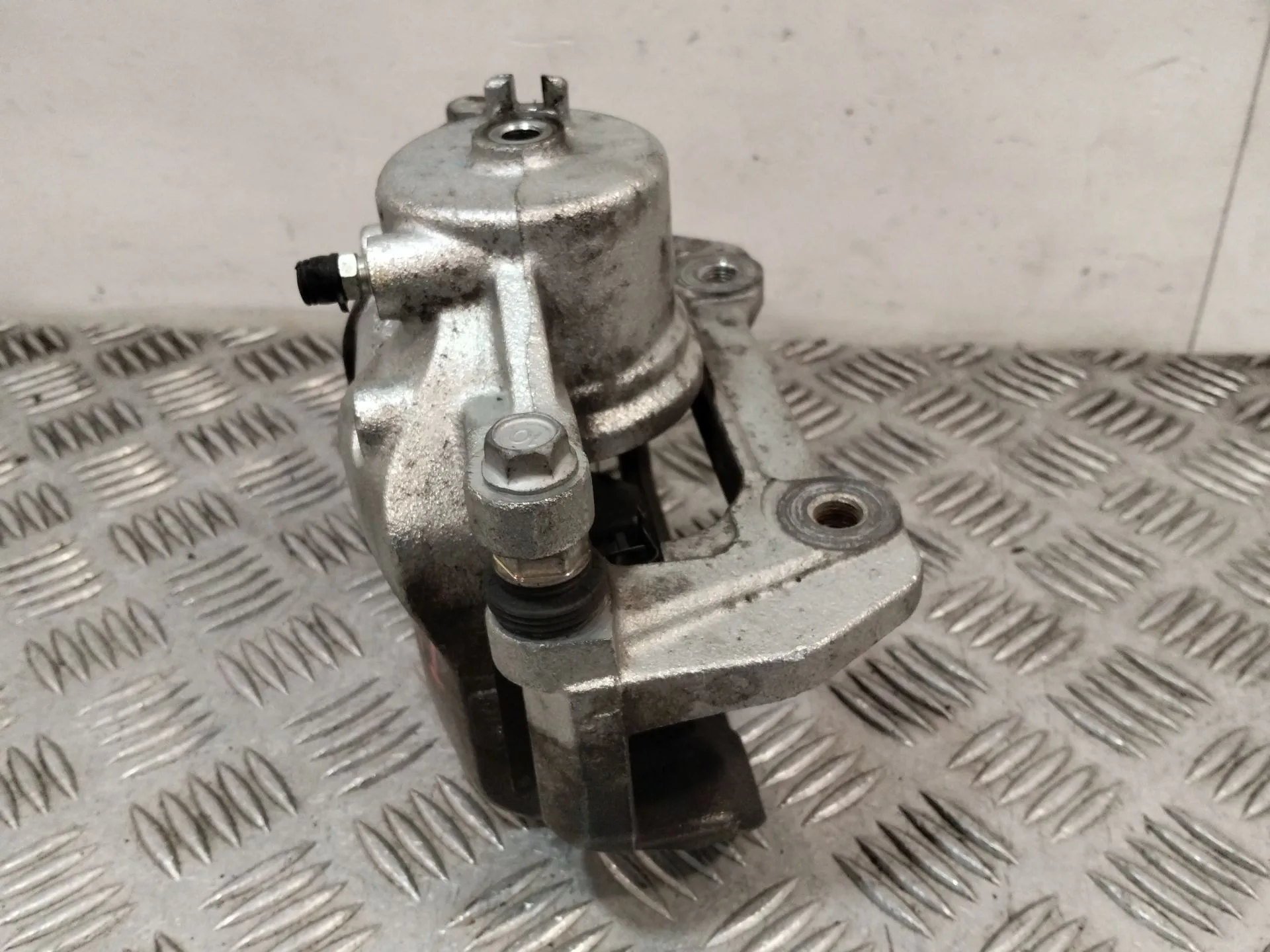 Pinza Freno Delantera Izquierda para Kia Xceed (Cd)