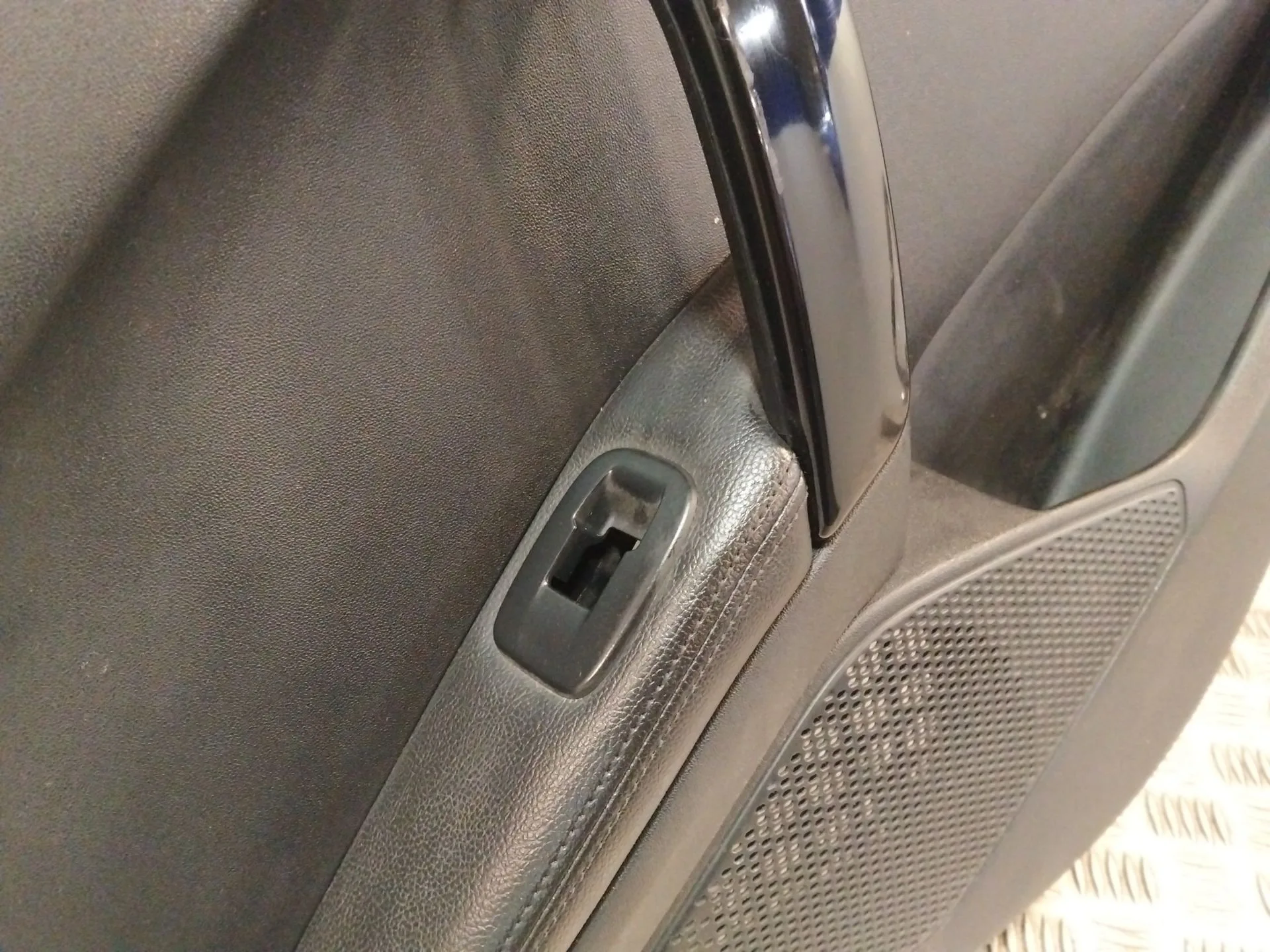 Guarnecido Puerta Trasera Izquierda para Peugeot 208 I (Ca_, Cc_)