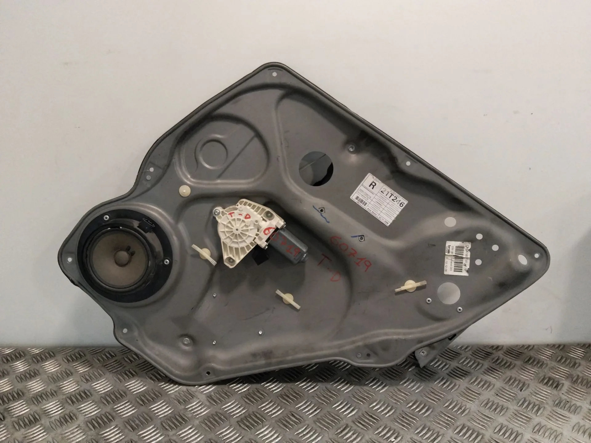 Elevalunas Trasero Derecho para Mercedes-Benz Clase A (W169)