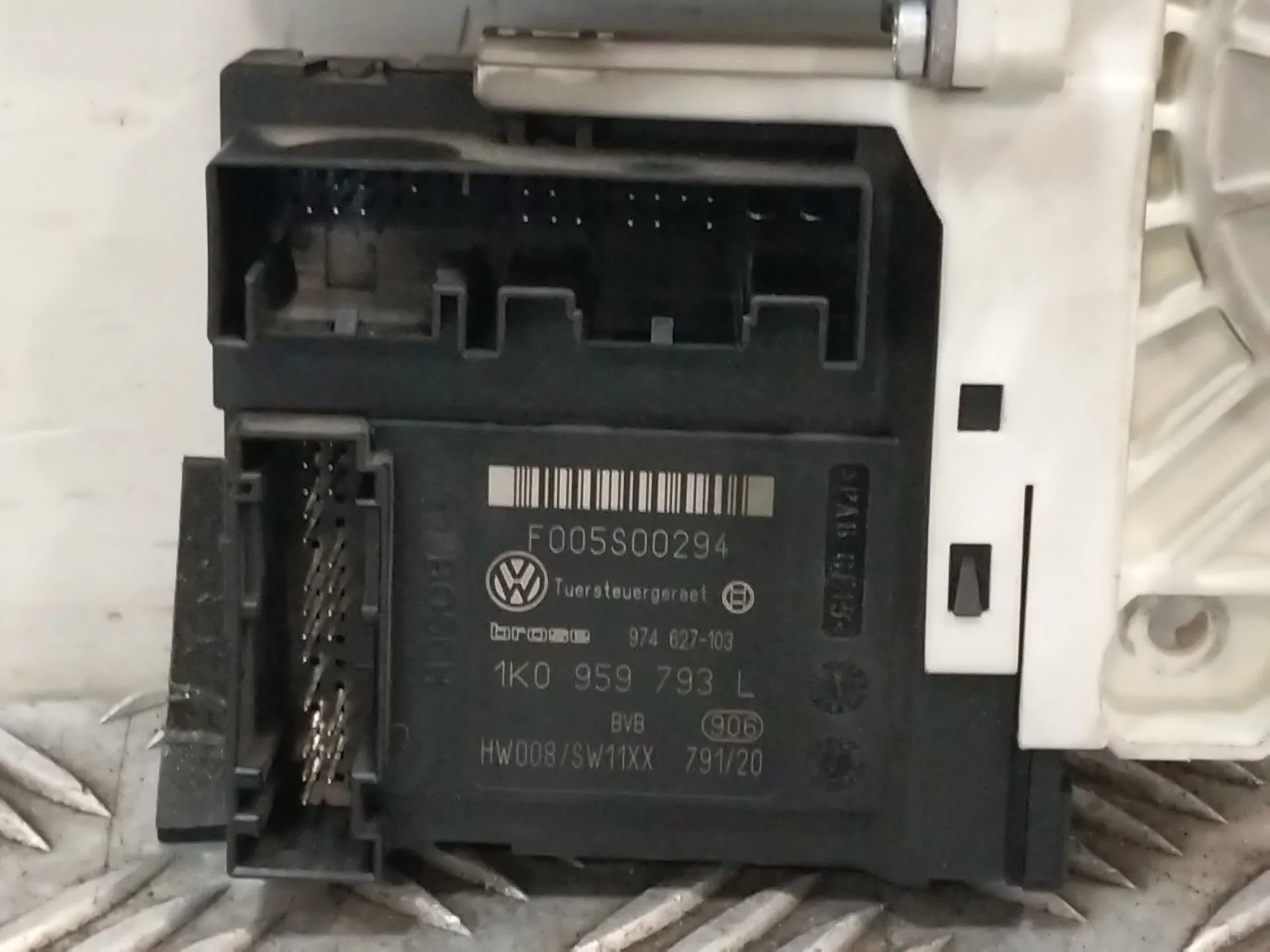 Motor Elevalunas Delantero Izquierdo para Volkswagen Passat B6 Variant (3C5)