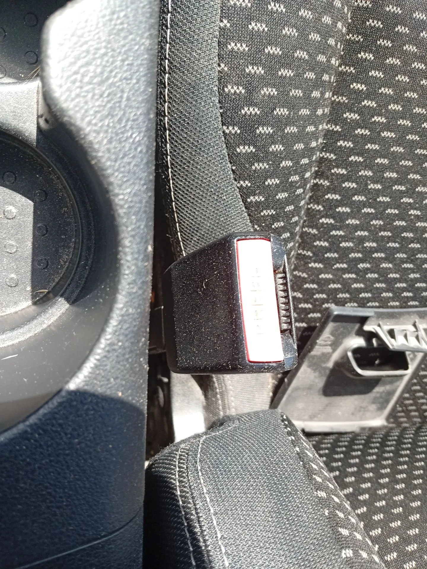 Enganche Cinturon Delantero Derecho para Nissan Qashqai I (J10, Nj10)