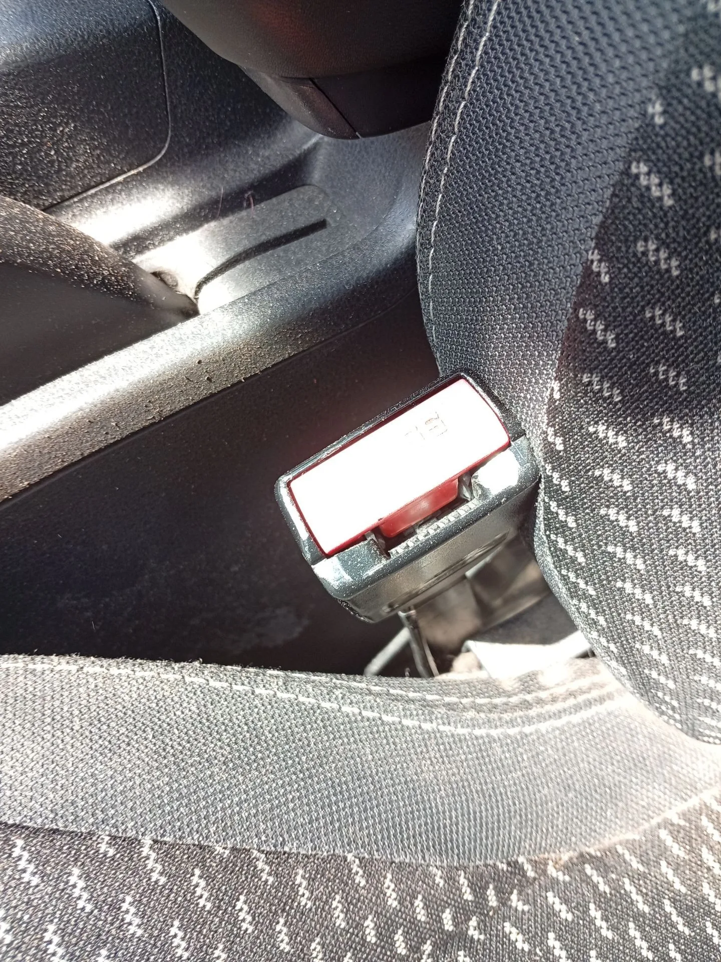 Enganche Cinturon Delantero Izquierdo para Nissan Qashqai I (J10, Nj10)