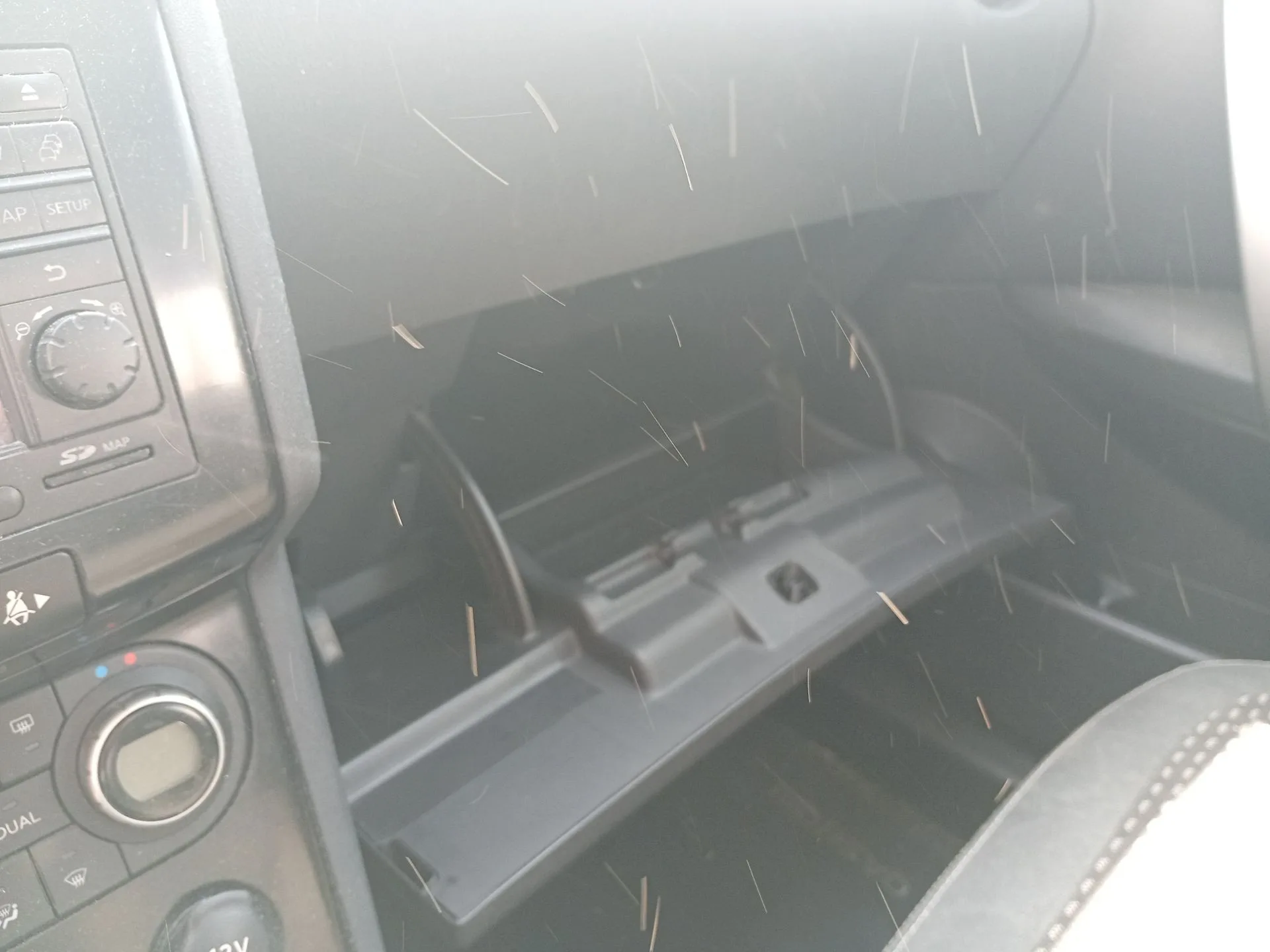 Guantera para Nissan Qashqai I (J10, Nj10)