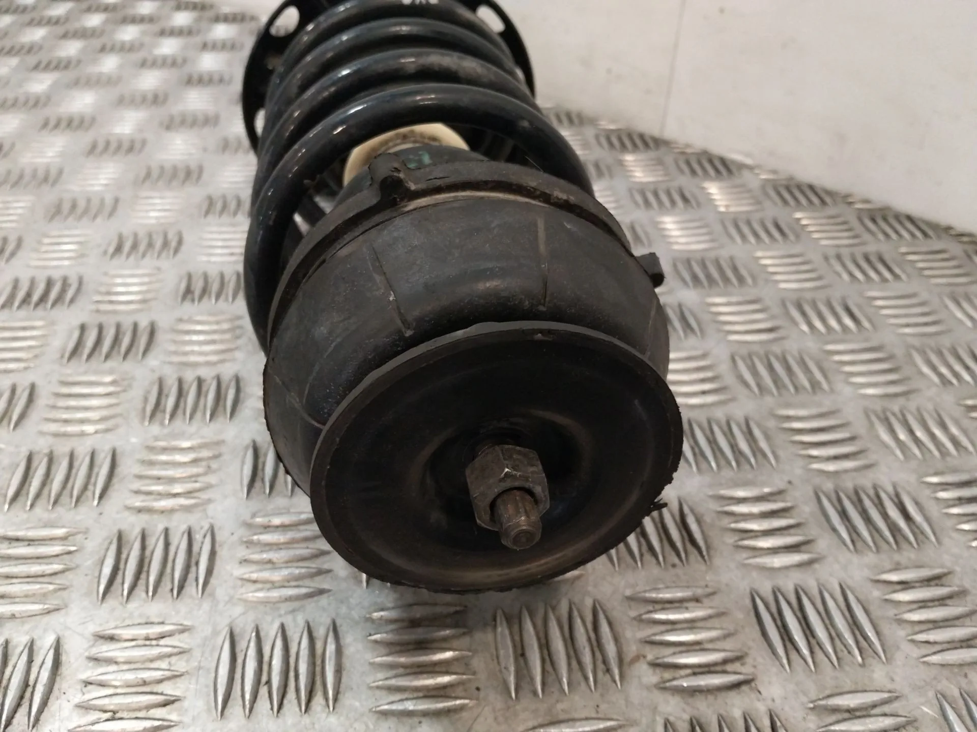 Amortiguador Delantero Izquierdo para Opel Astra H Gtc (A04)