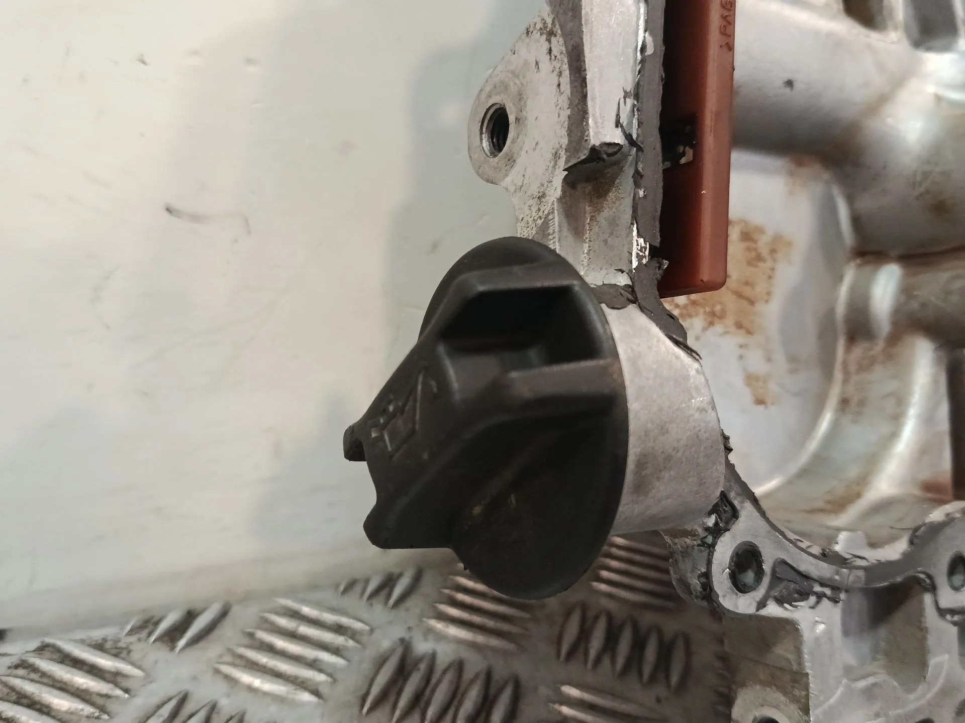 Tapa Distribucion para Nissan Qashqai I (J10, Nj10)