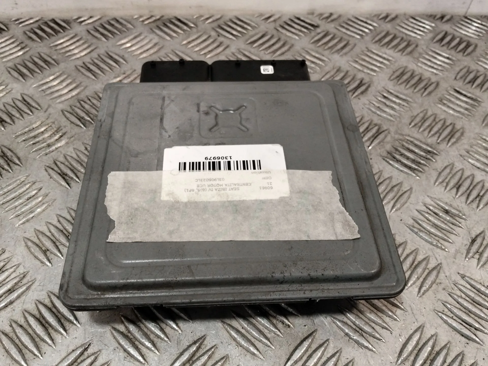 Centralita Motor Uce para Seat Ibiza Iv (6J5, 6P1)