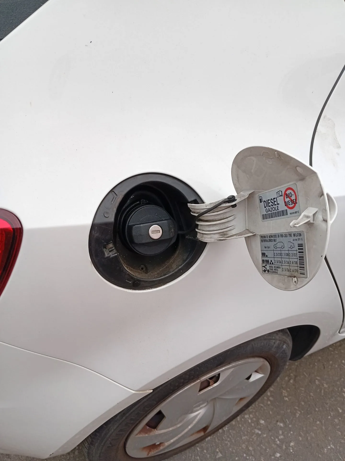 Deposito Combustible para Seat Ibiza Iv (6J5, 6P1)