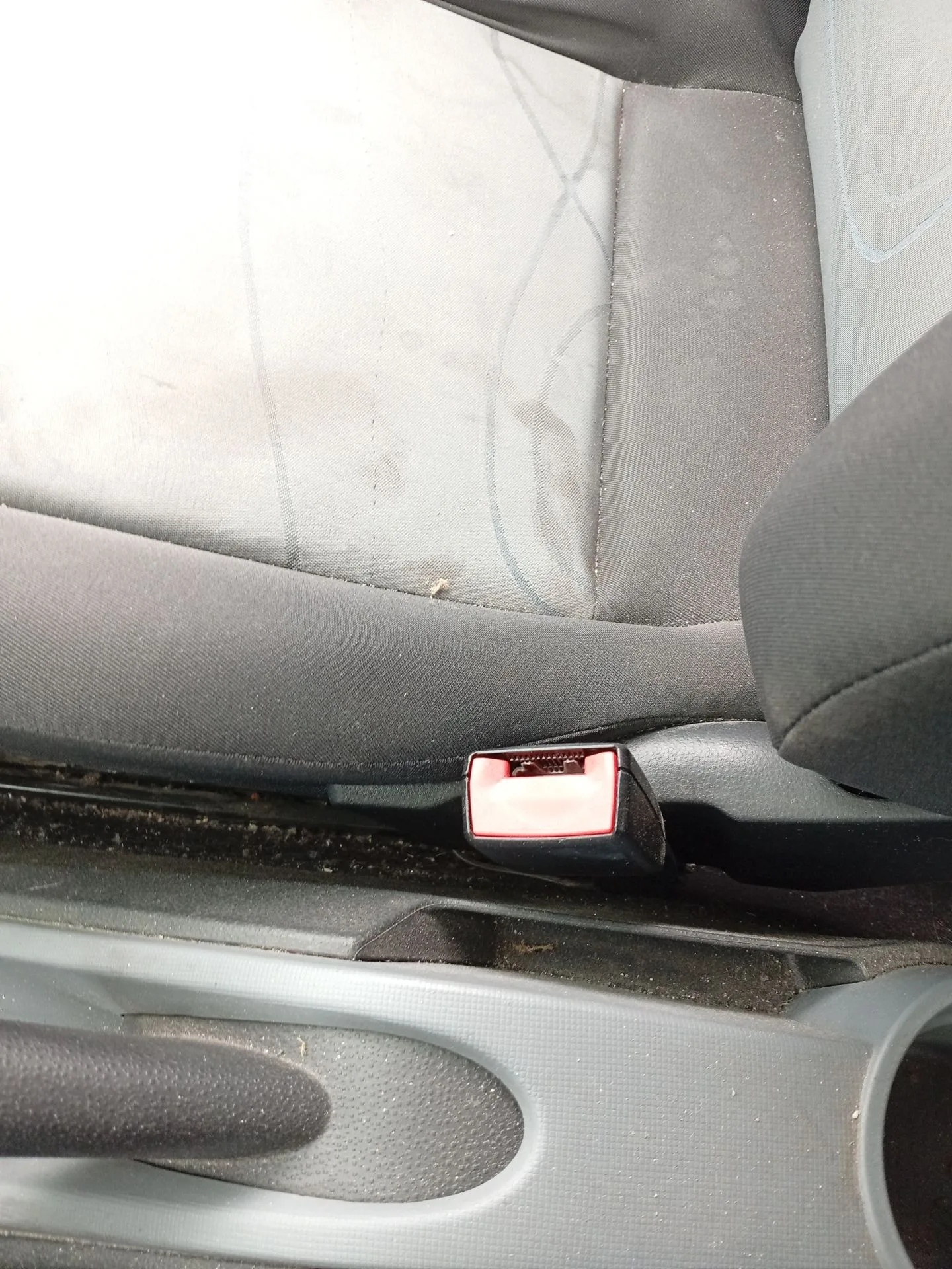 Enganche Cinturon Delantero Derecho para Seat Ibiza Iv (6J5, 6P1)