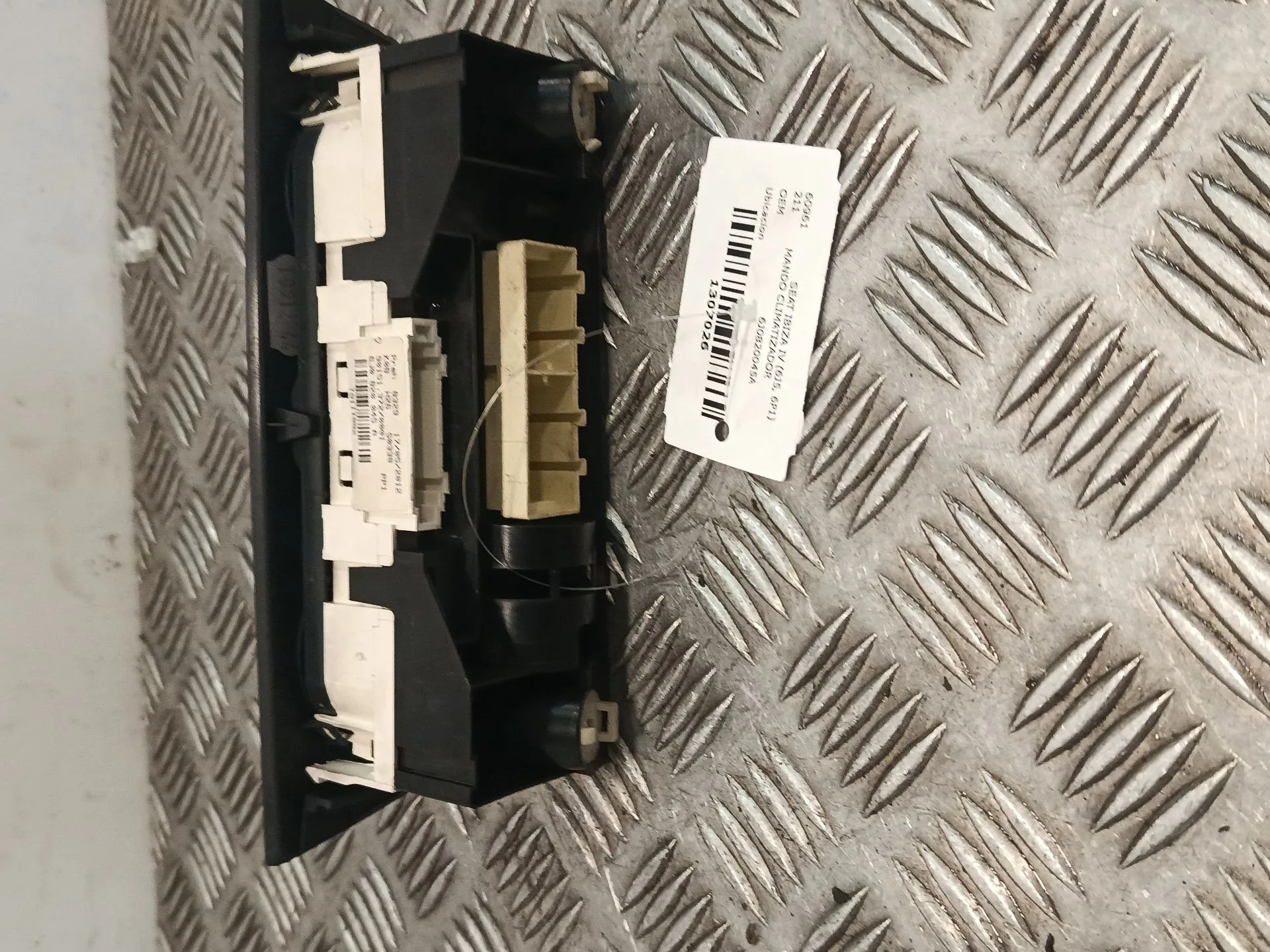 Mando Climatizador para Seat Ibiza Iv (6J5, 6P1)