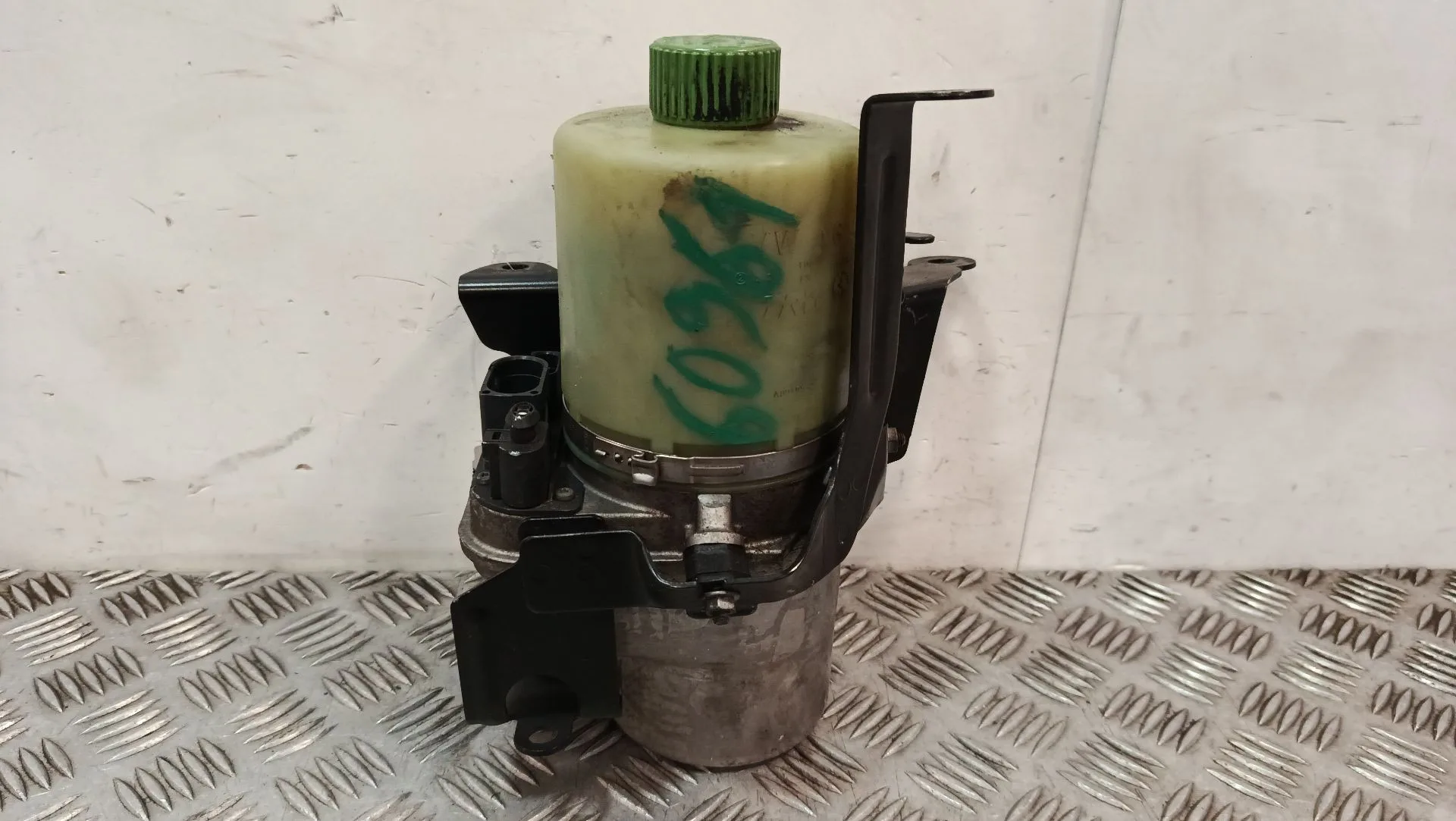 Bomba Servodireccion para Seat Ibiza Iv (6J5, 6P1)
