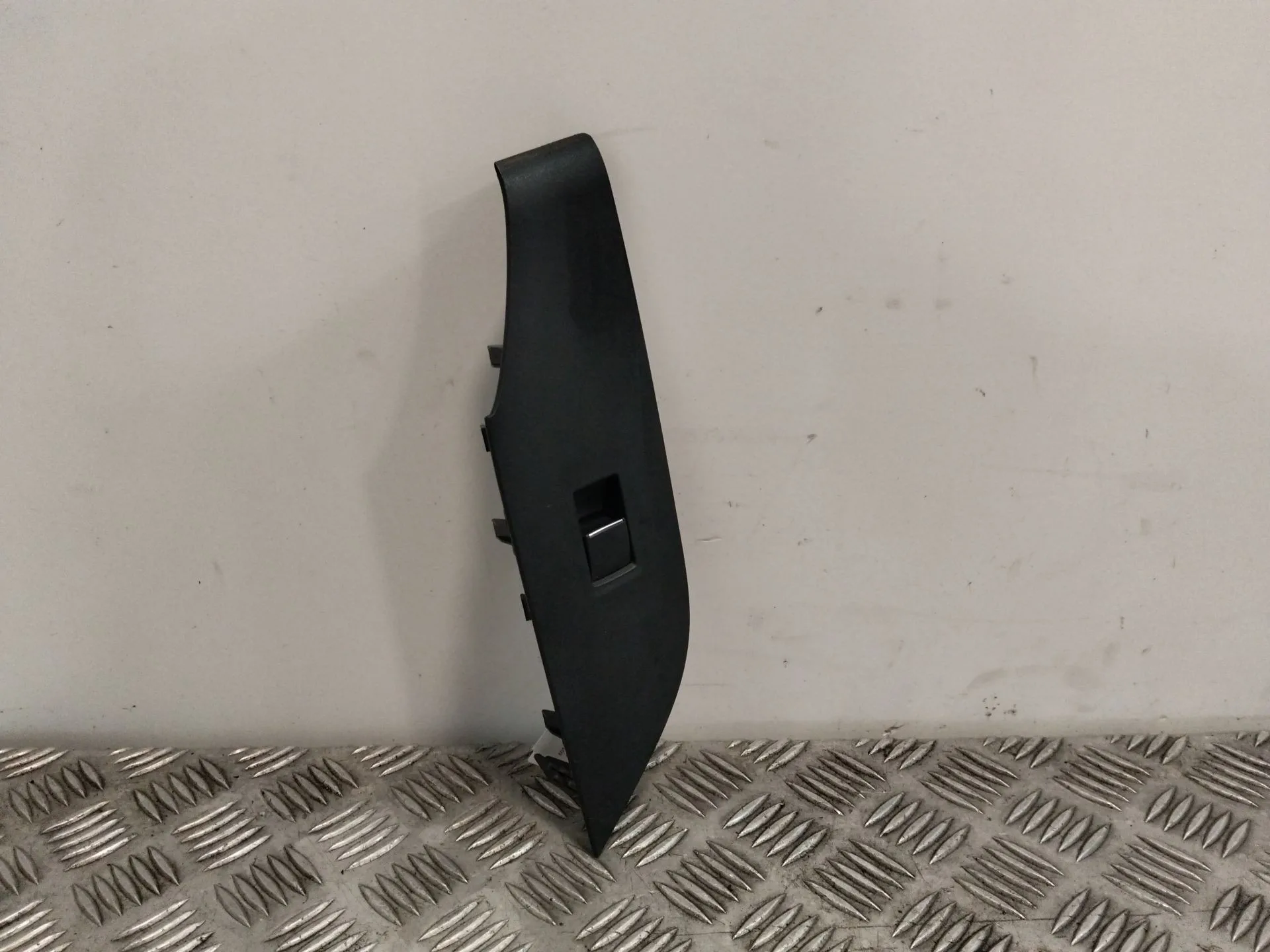 Elevalunas Delantero Izquierdo para Toyota Rav 4 V (_A5_, _H5_)