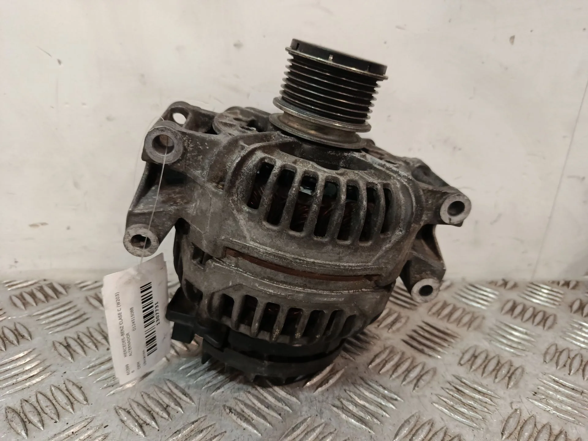 Alternador para Mercedes-Benz Clase C (W203)