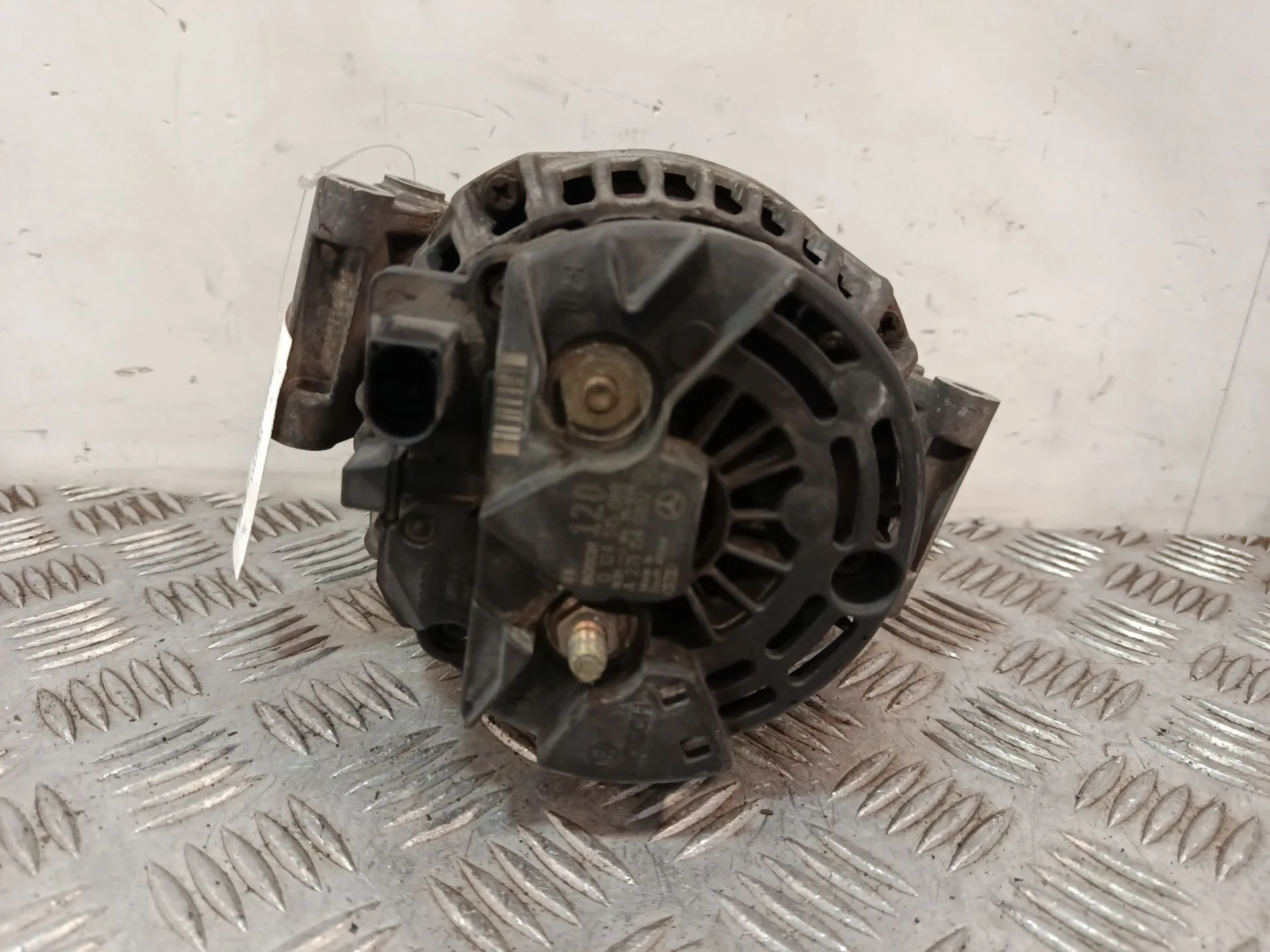 Alternador para Mercedes-Benz Clase C (W203)