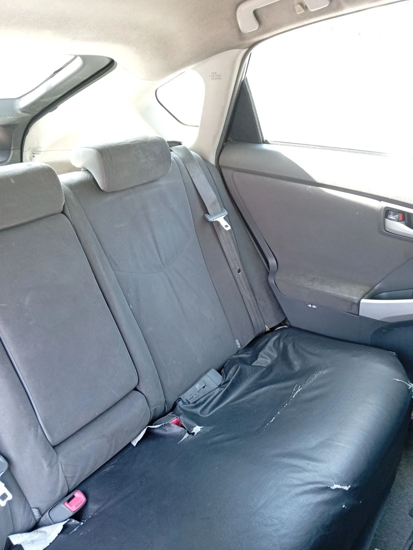 Cinturon Seguridad Trasero Izquierdo para Toyota Prius (_W3_)