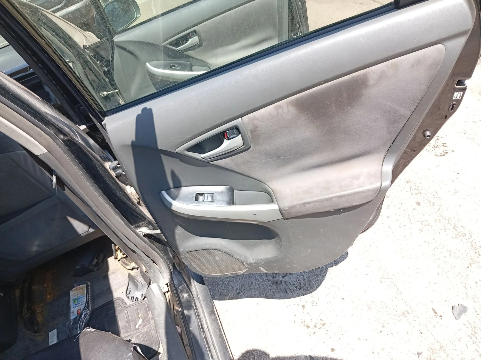Guarnecido Puerta Trasera Derecha para Toyota Prius (_W3_)