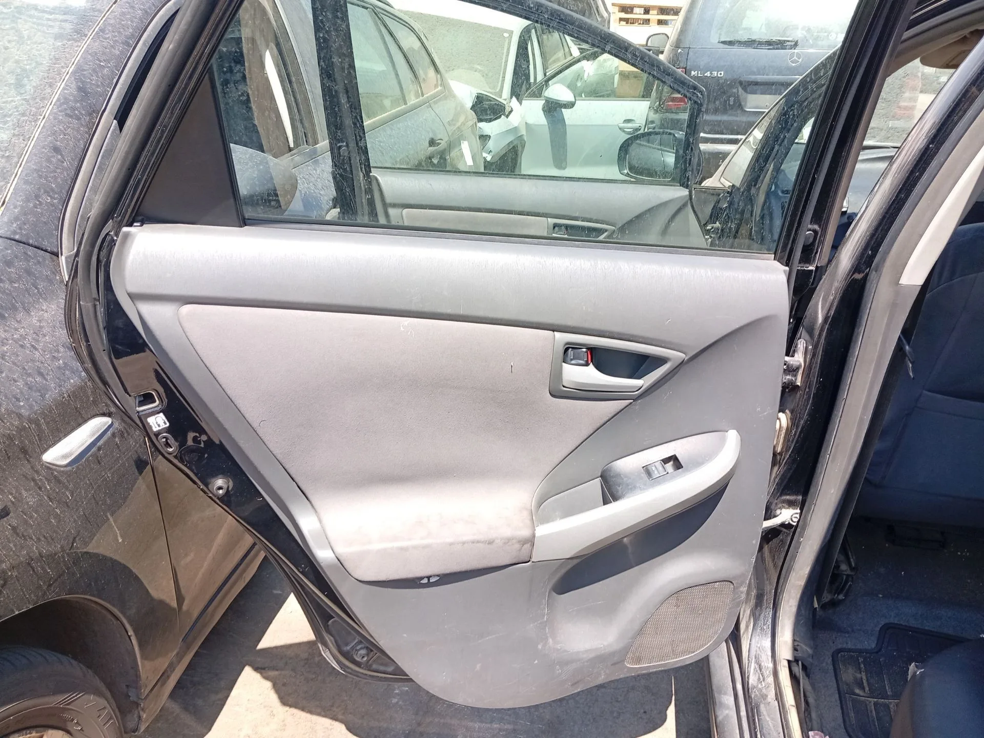 Guarnecido Puerta Trasera Izquierda para Toyota Prius (_W3_)