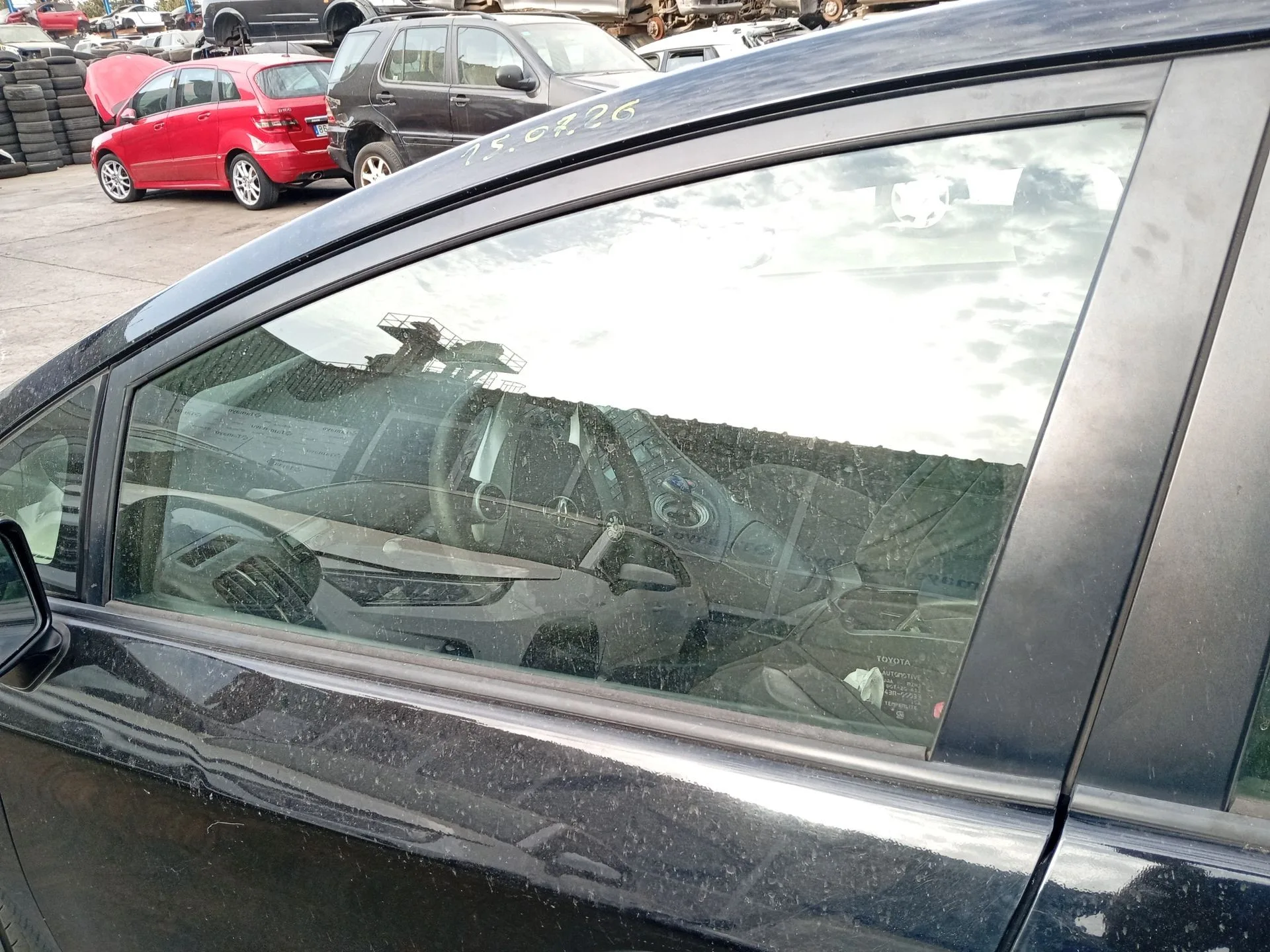 Luna Delantera Izquierda para Toyota Prius (_W3_)