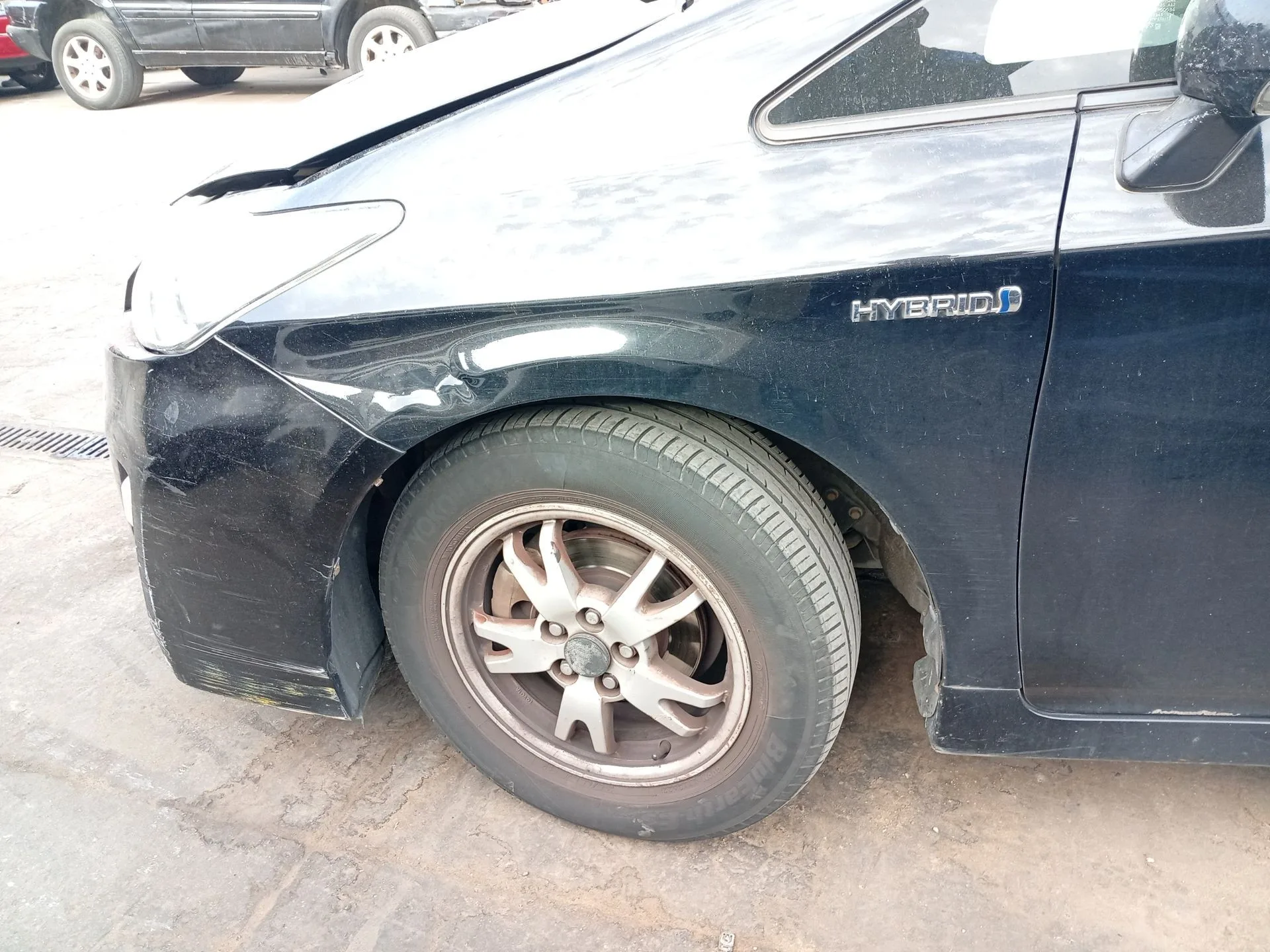 Mangueta Delantera Izquierda para Toyota Prius (_W3_)