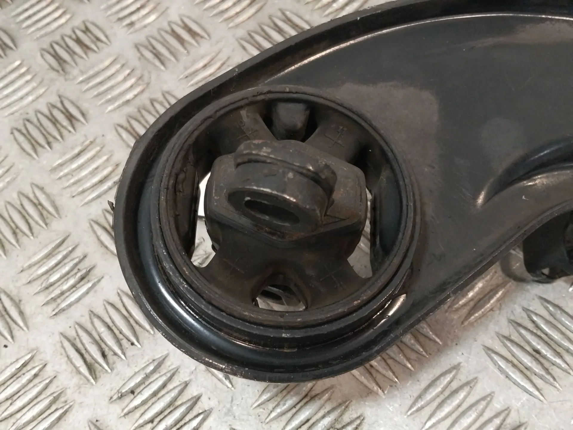 Brazo Suspension Inferior Trasero Derecho para Hyundai Ix35