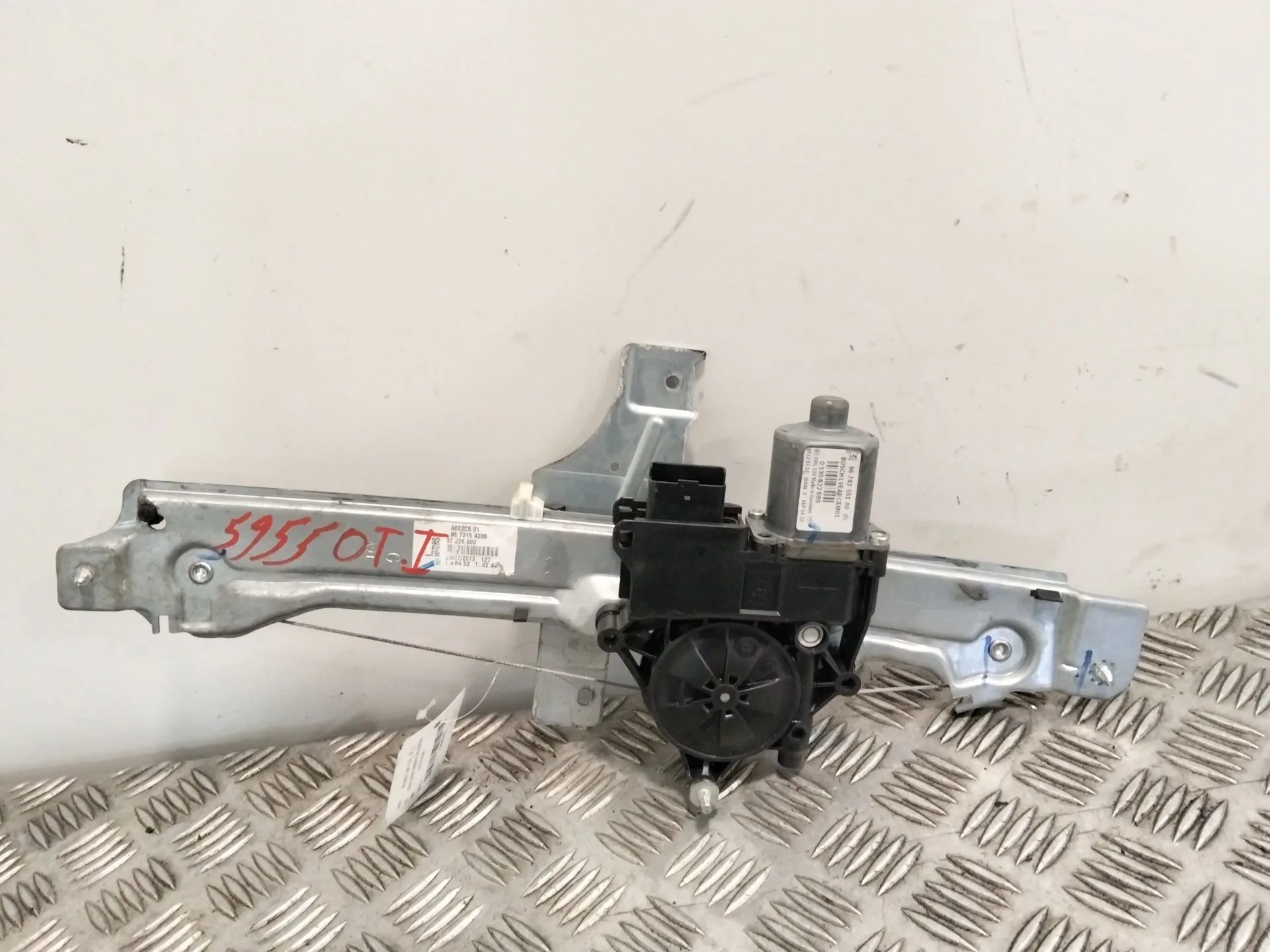 Elevalunas Trasero Izquierdo para Peugeot 208 I (Ca_, Cc_)