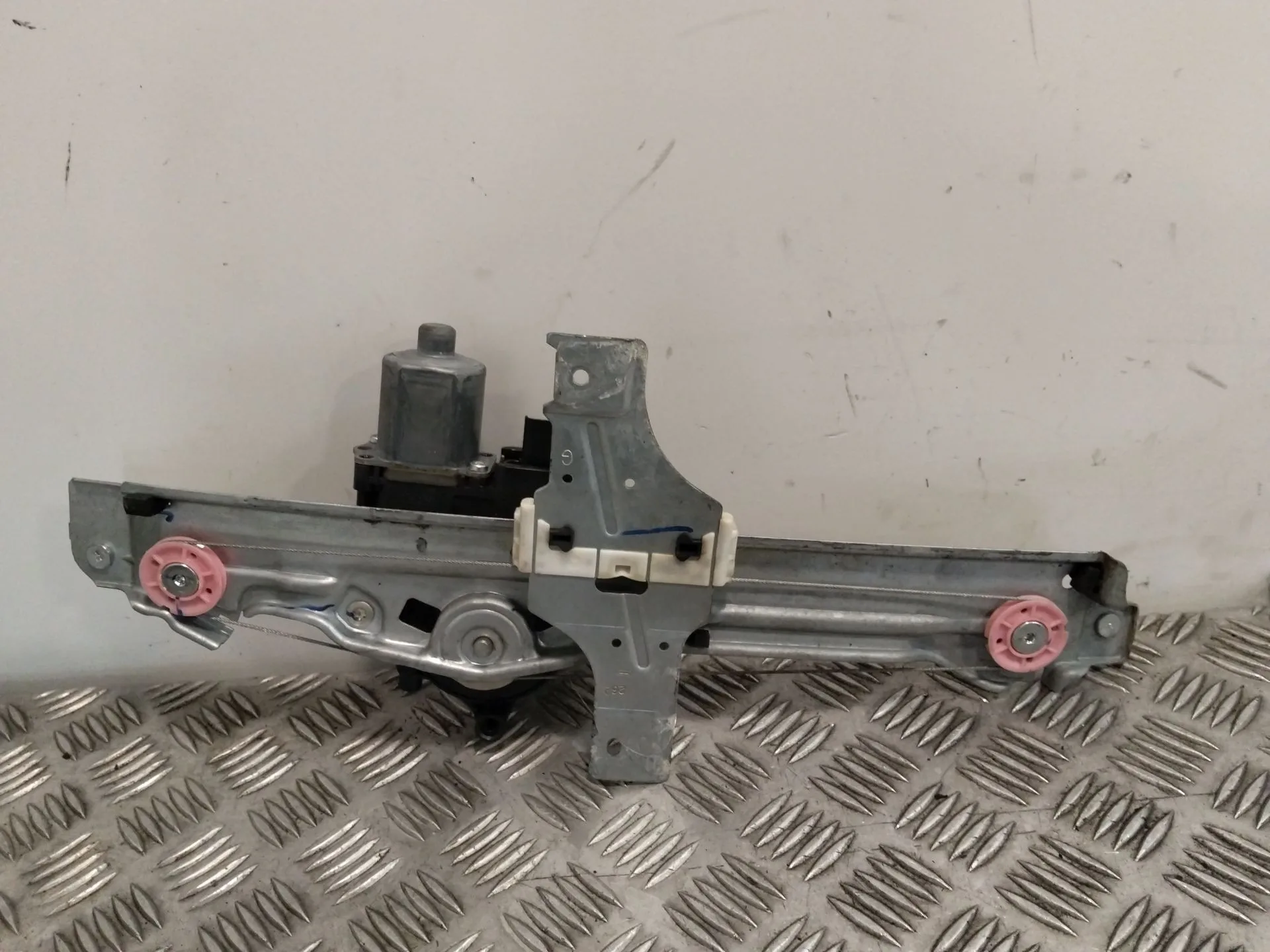 Elevalunas Trasero Izquierdo para Peugeot 208 I (Ca_, Cc_)