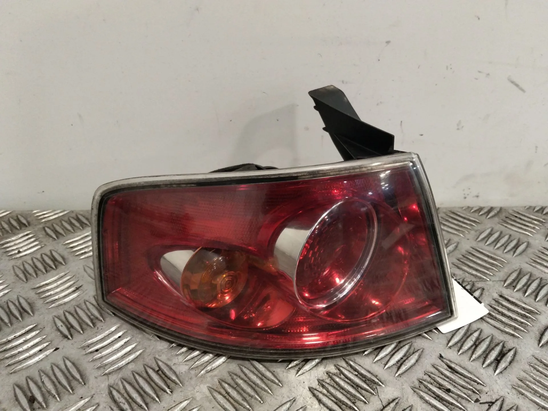 Piloto Trasero Izquierdo para Seat Ibiza Iii (6L1)
