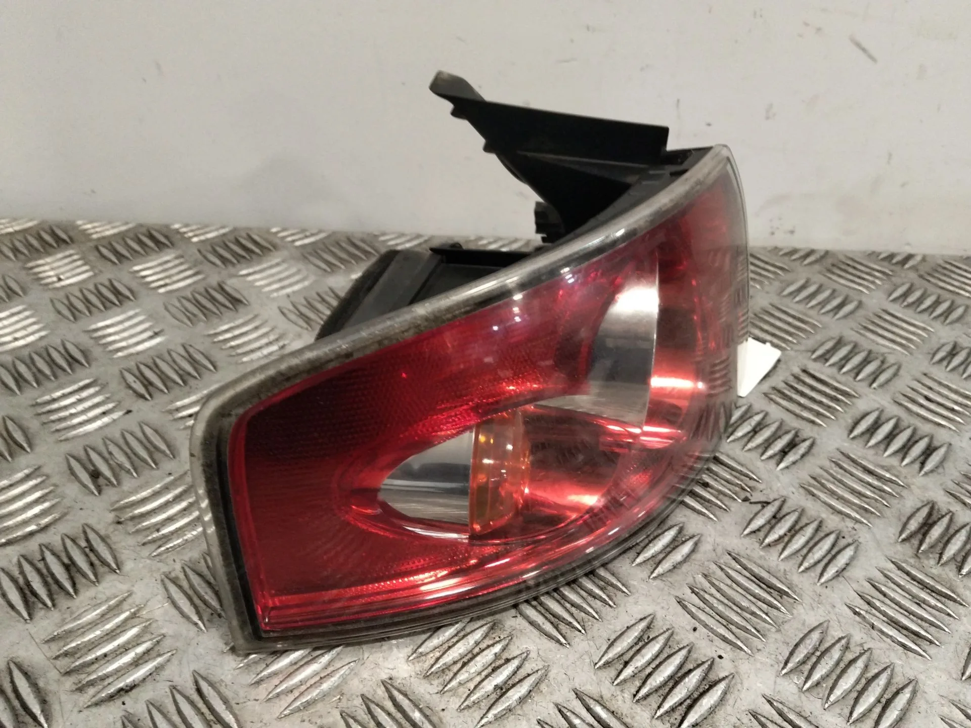 Piloto Trasero Izquierdo para Seat Ibiza Iii (6L1)
