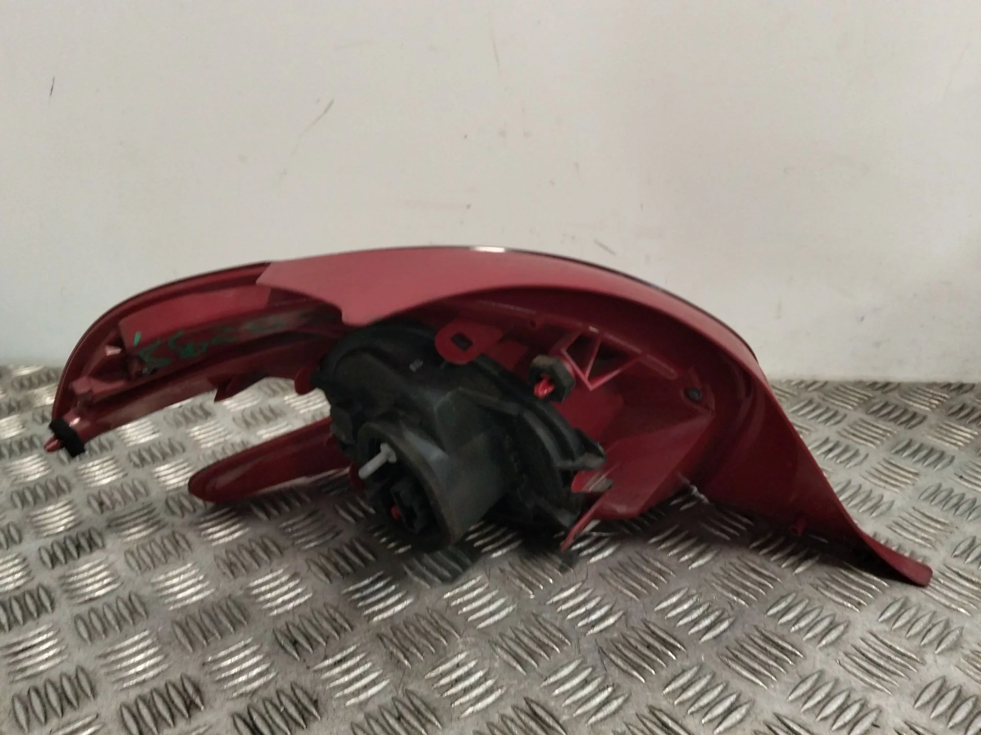 Piloto Trasero Izquierdo para Peugeot 208 I (Ca_, Cc_)
