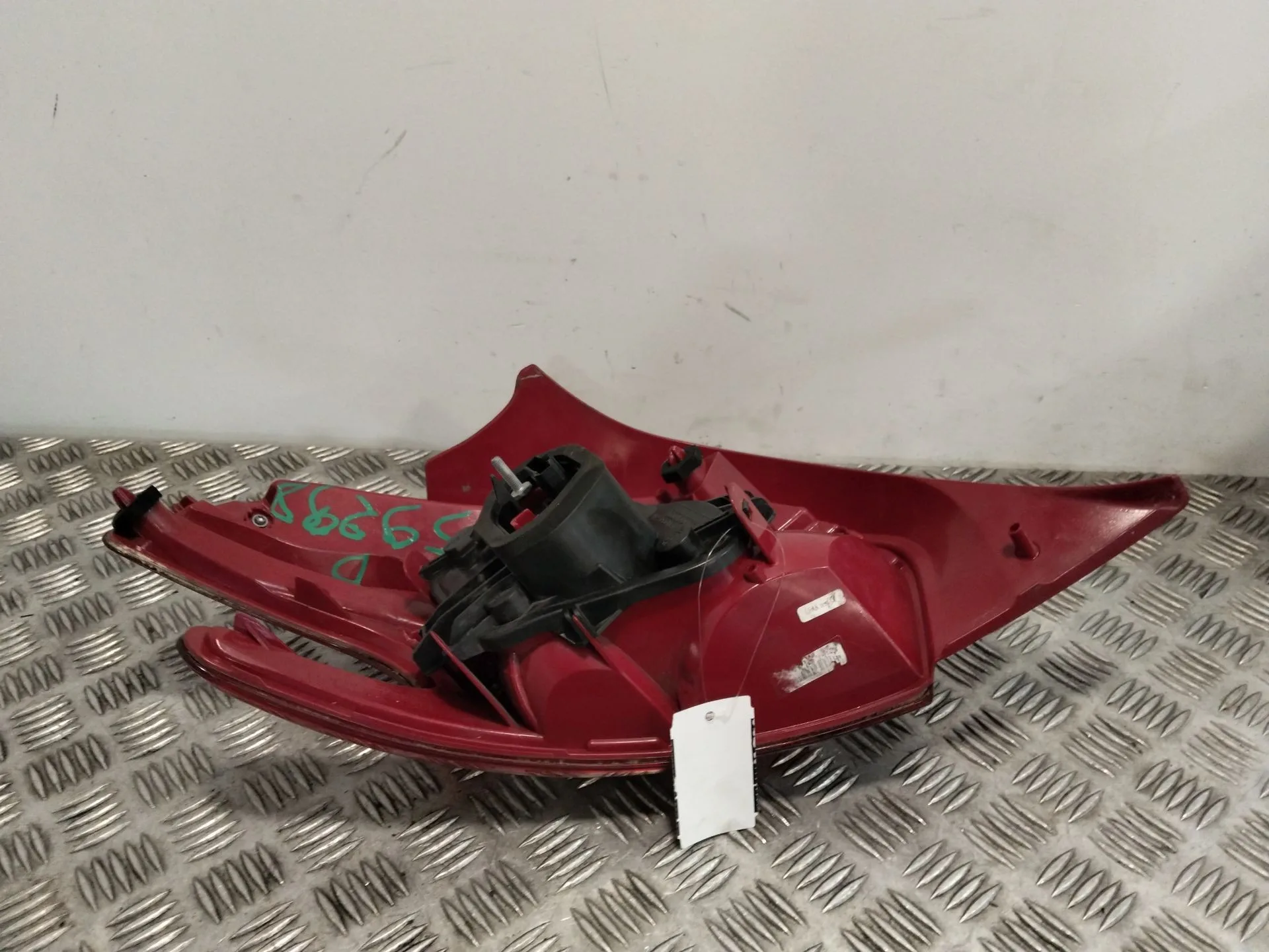 Piloto Trasero Izquierdo para Peugeot 208 I (Ca_, Cc_)